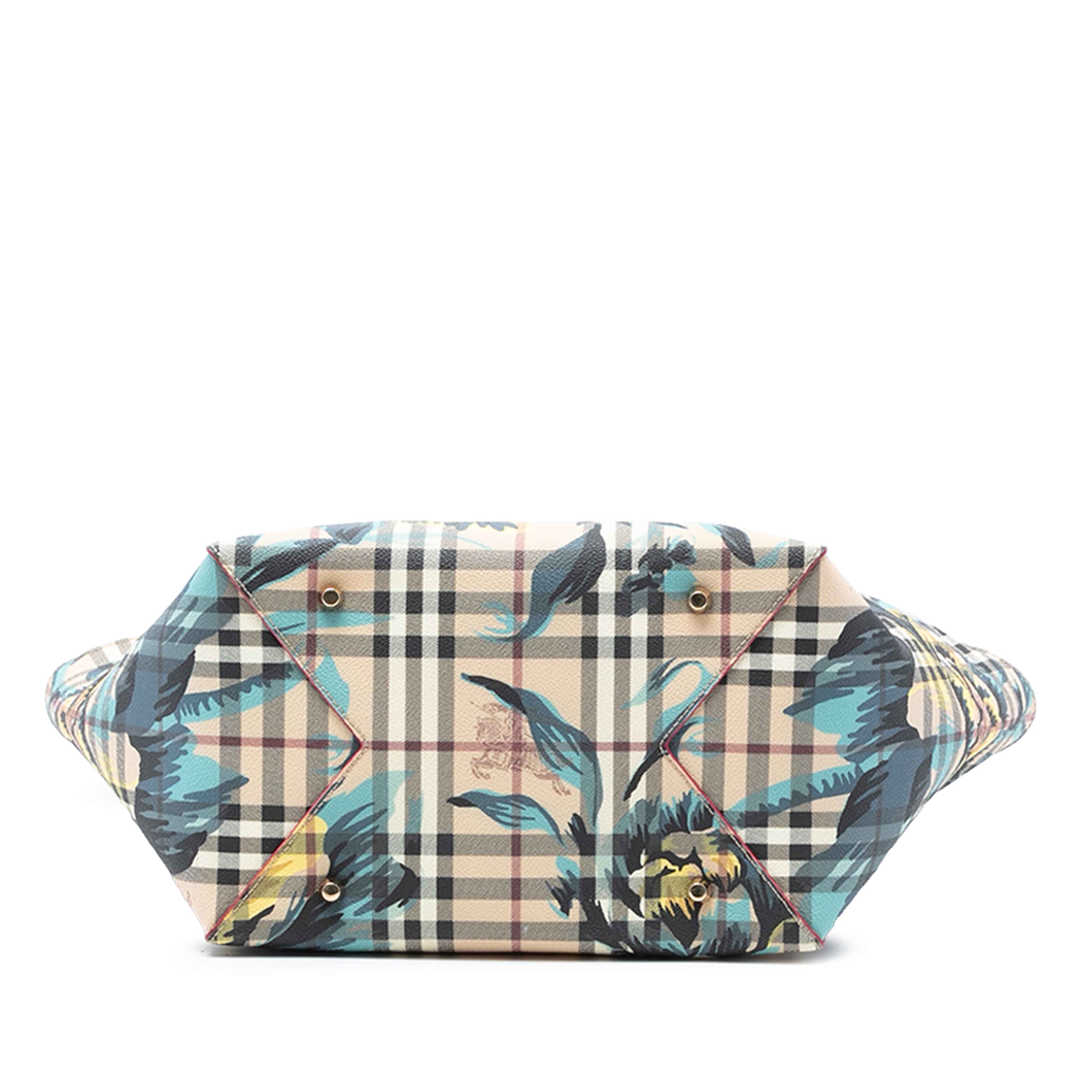 Burberry Small Haymarket Check Floral Print Coated Canvas Canterbury Tote, från Luxclusif, i färgen beige. Klicka för att öppna bilden i stort format