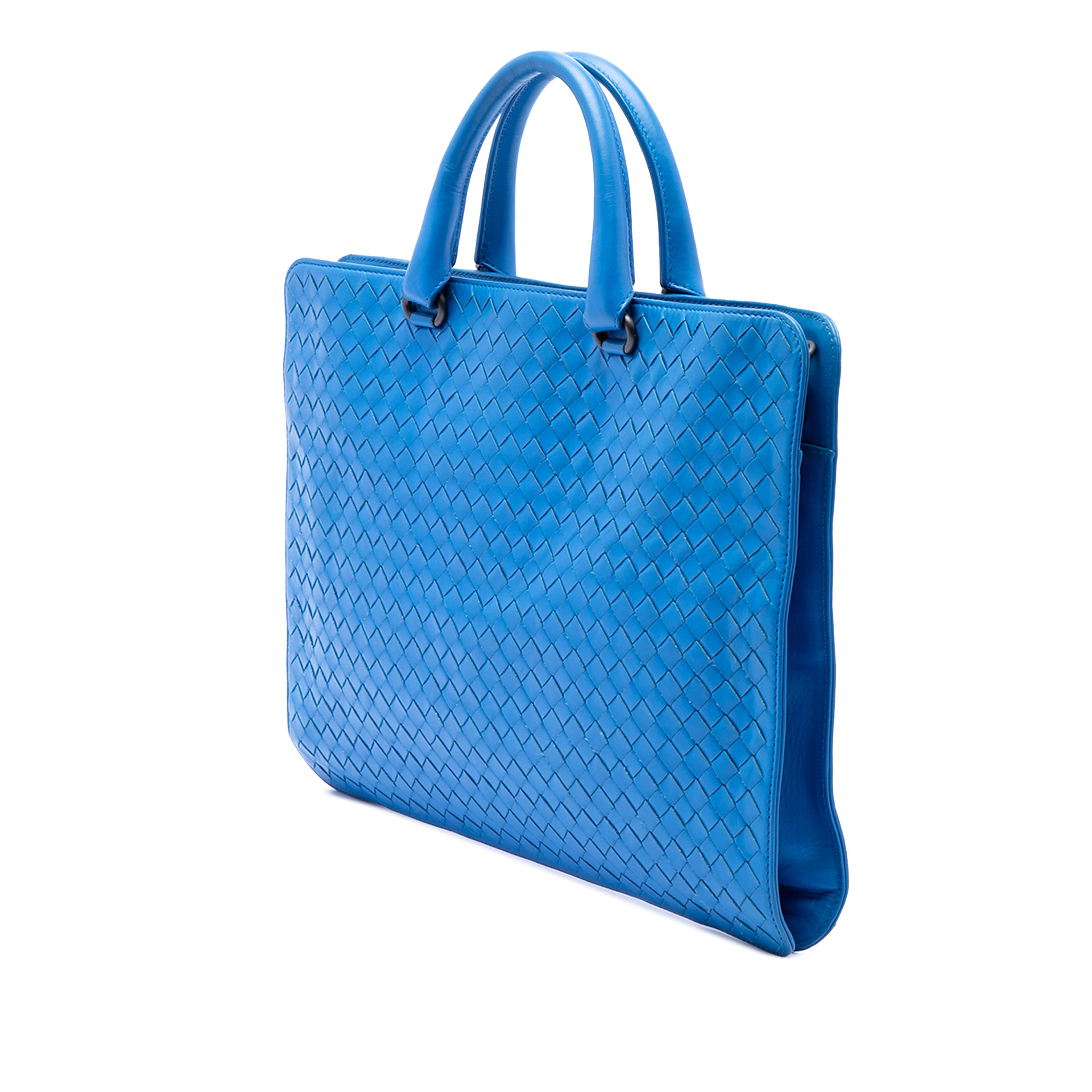 Bottega Veneta Nappa Intrecciato Briefcase, från Luxclusif, i färgen blue. Klicka för att öppna bilden i stort format