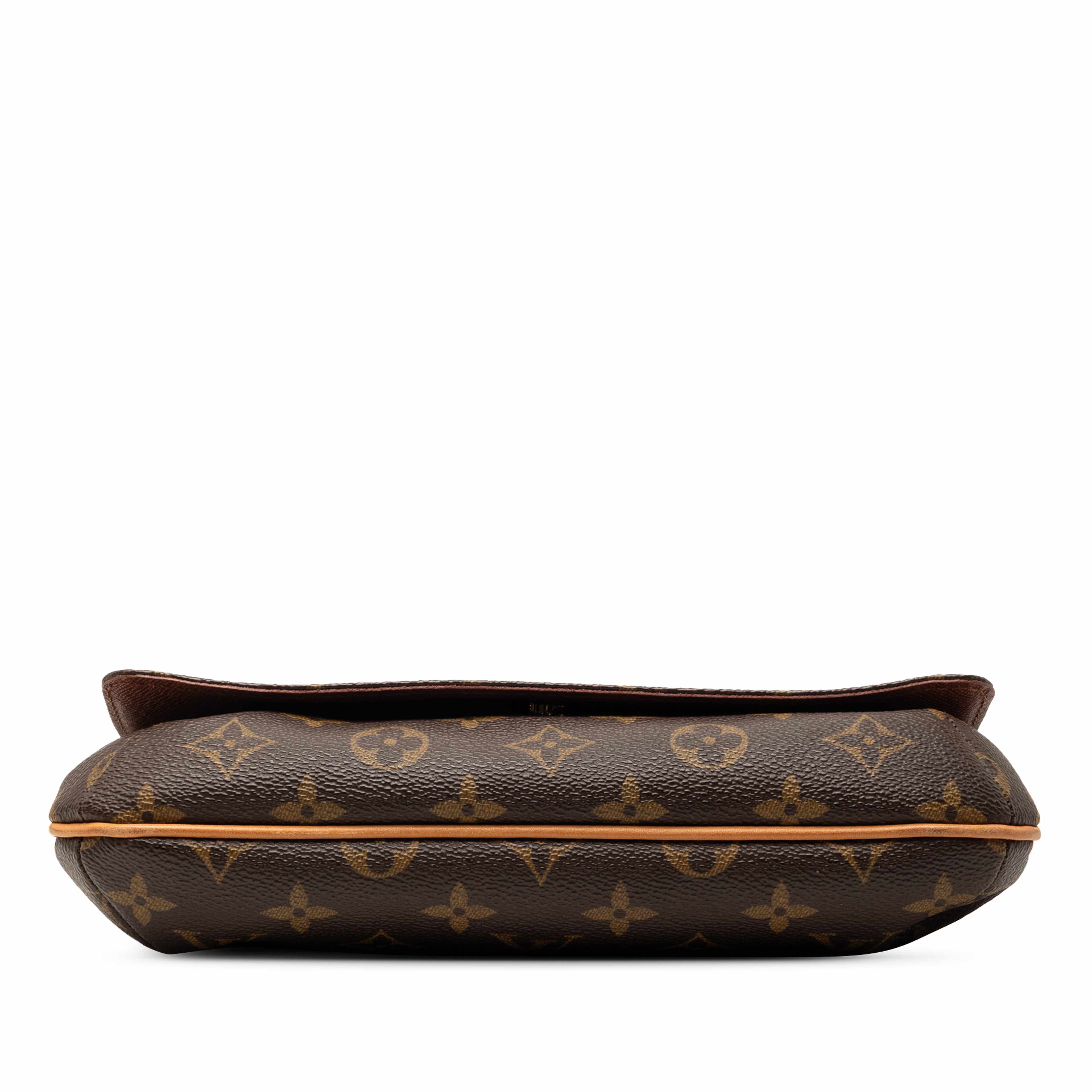 Louis Vuitton Monogram Musette Tango Short Strap, från Luxclusif, i färgen brown. Klicka för att öppna bilden i stort format