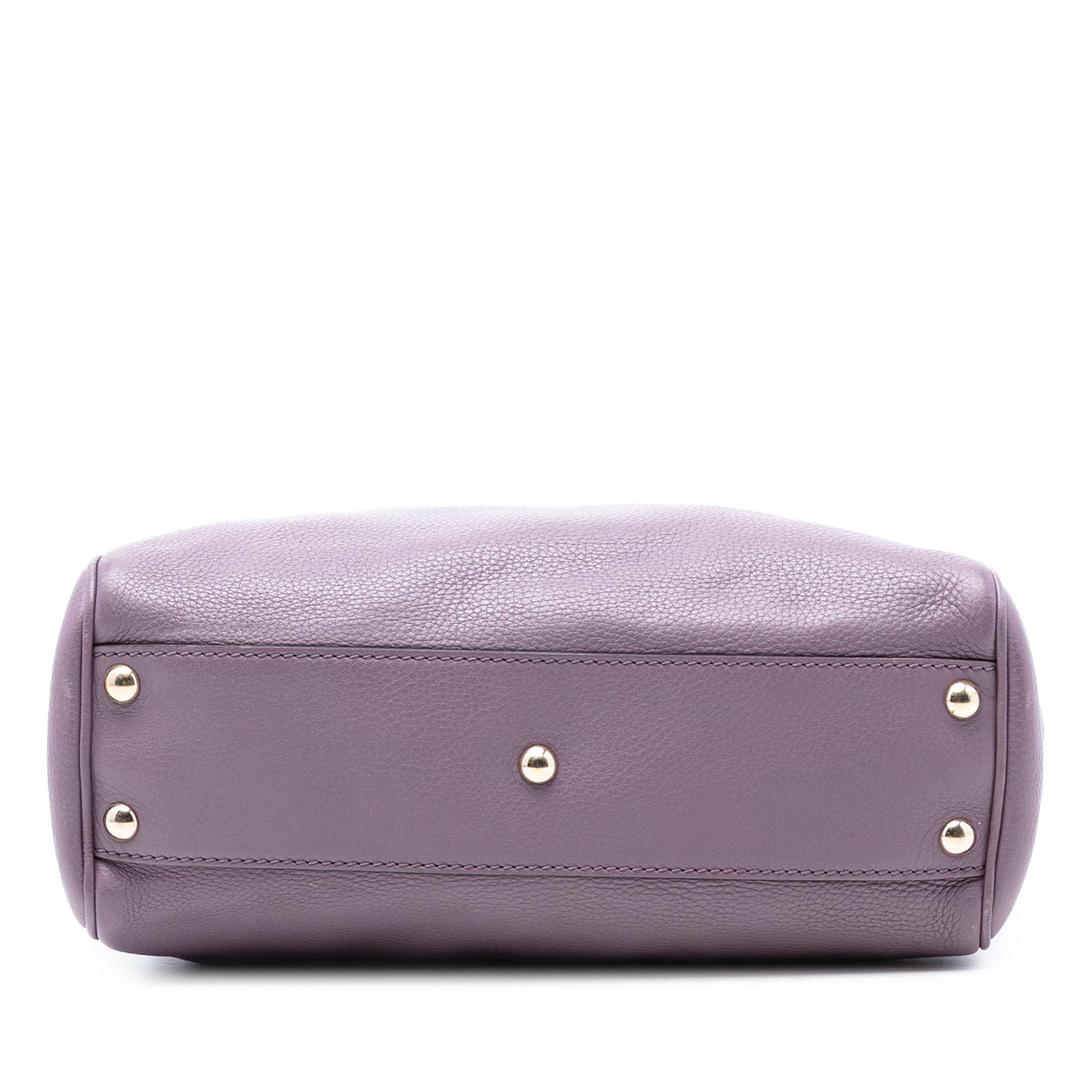 Gucci Small Calfskin Bamboo Shopper Satchel, från Luxclusif, i färgen purpur. Klicka för att öppna bilden i stort format