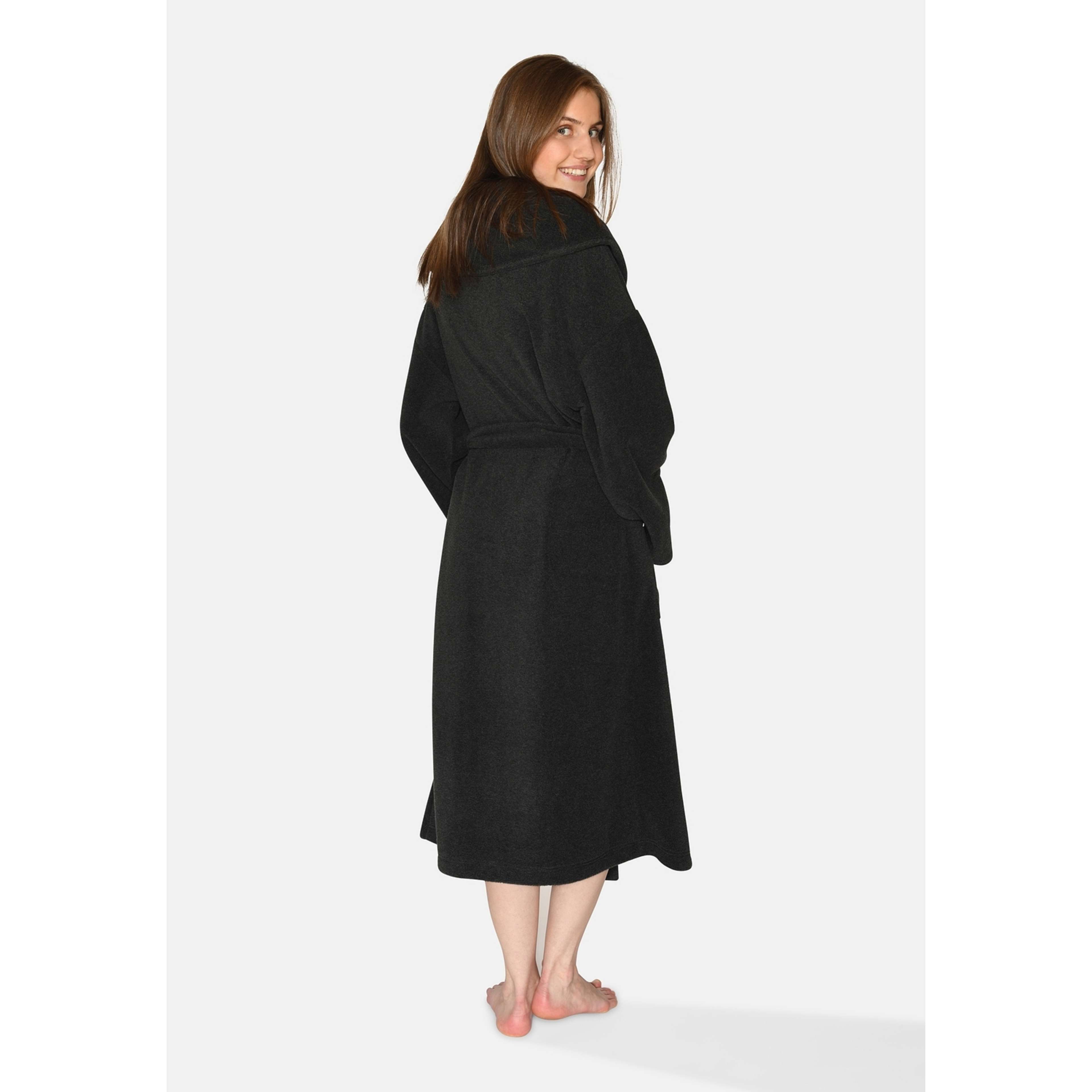 Lisa Bathrobe