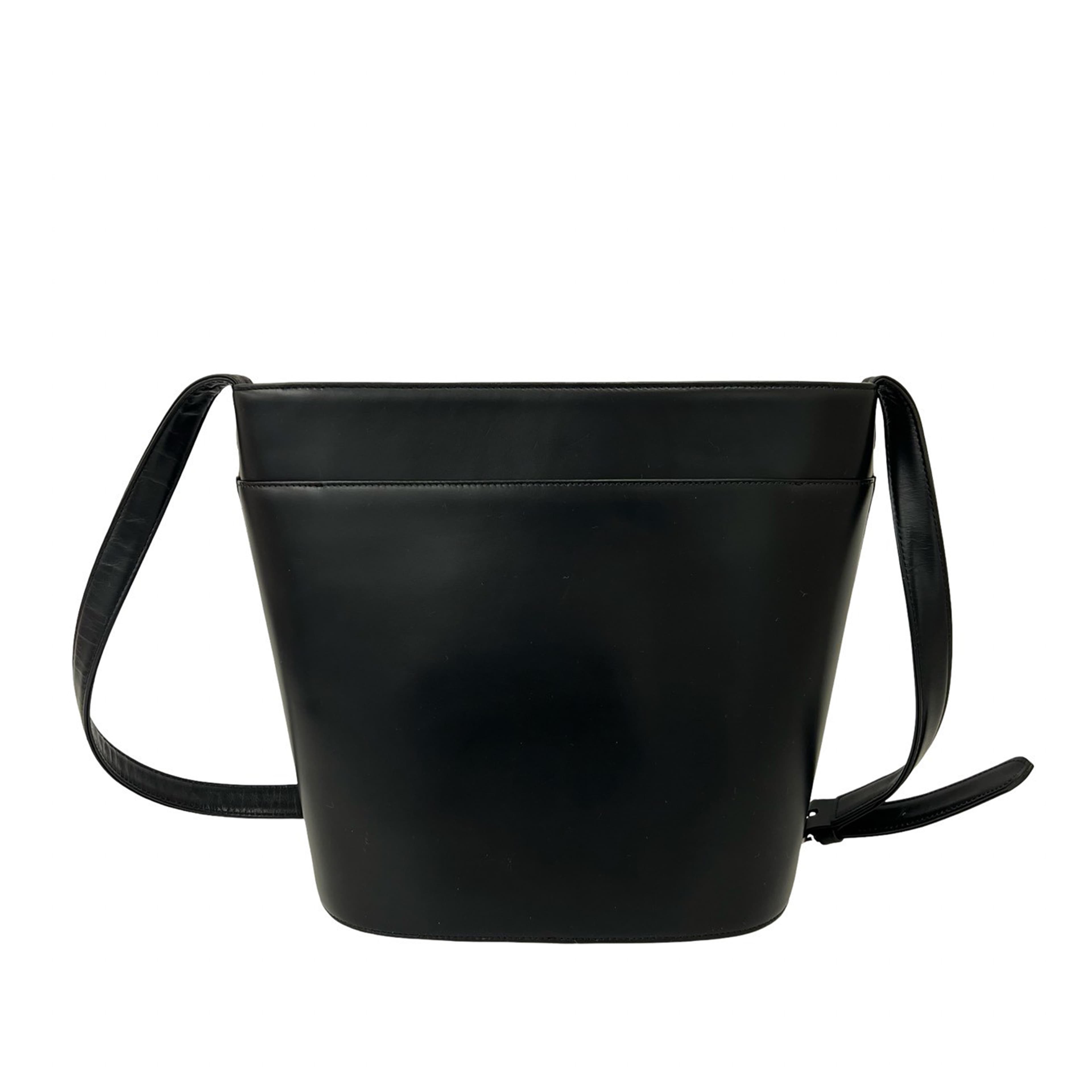 Burberry House Check Trimmed Leather Crossbody, från Luxclusif, i färgen svart. Klicka för att öppna bilden i stort format