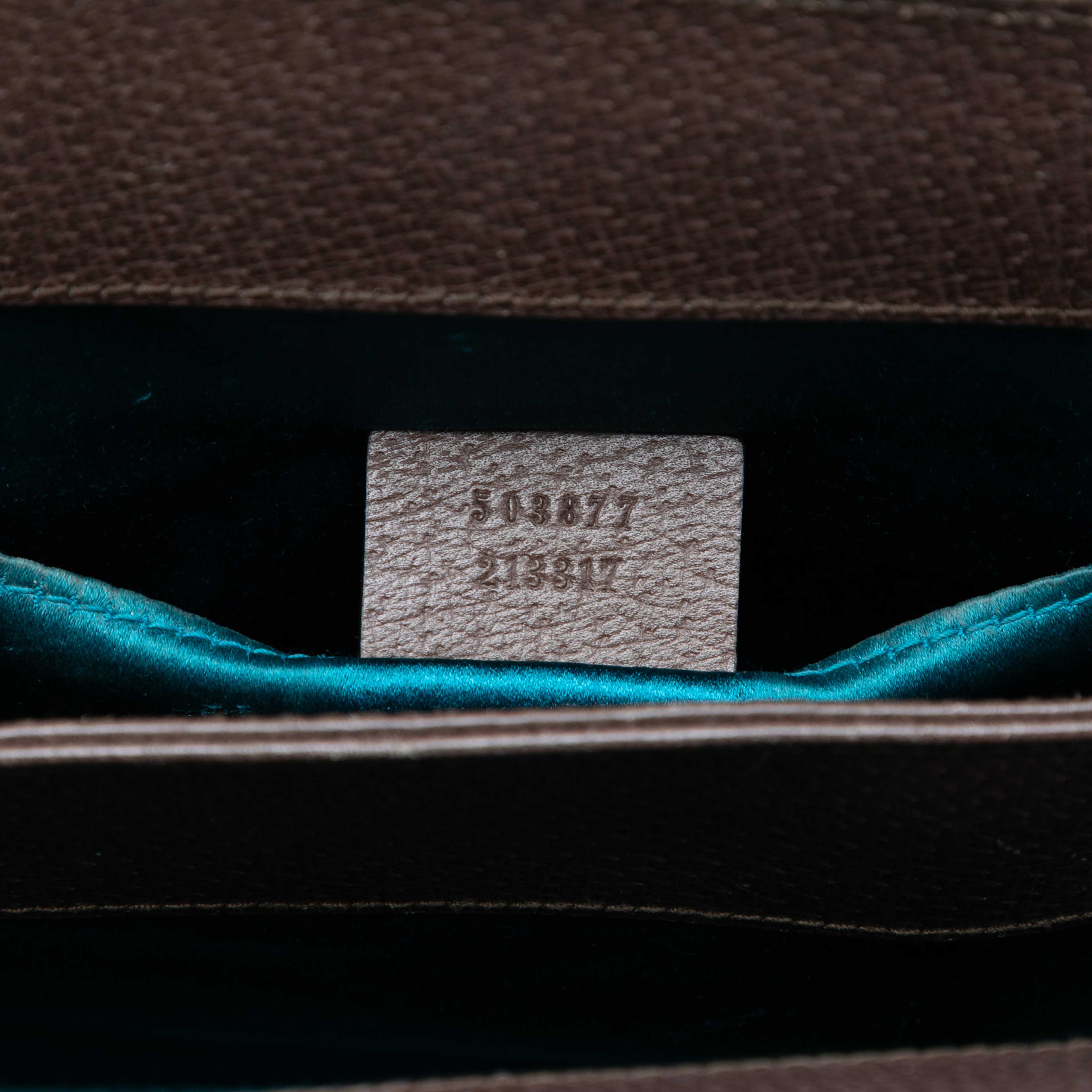 Gucci Small Gg Supreme Web Ophidia Chain Crossbody, från Luxclusif, i färgen beige. Klicka för att öppna bilden i stort format