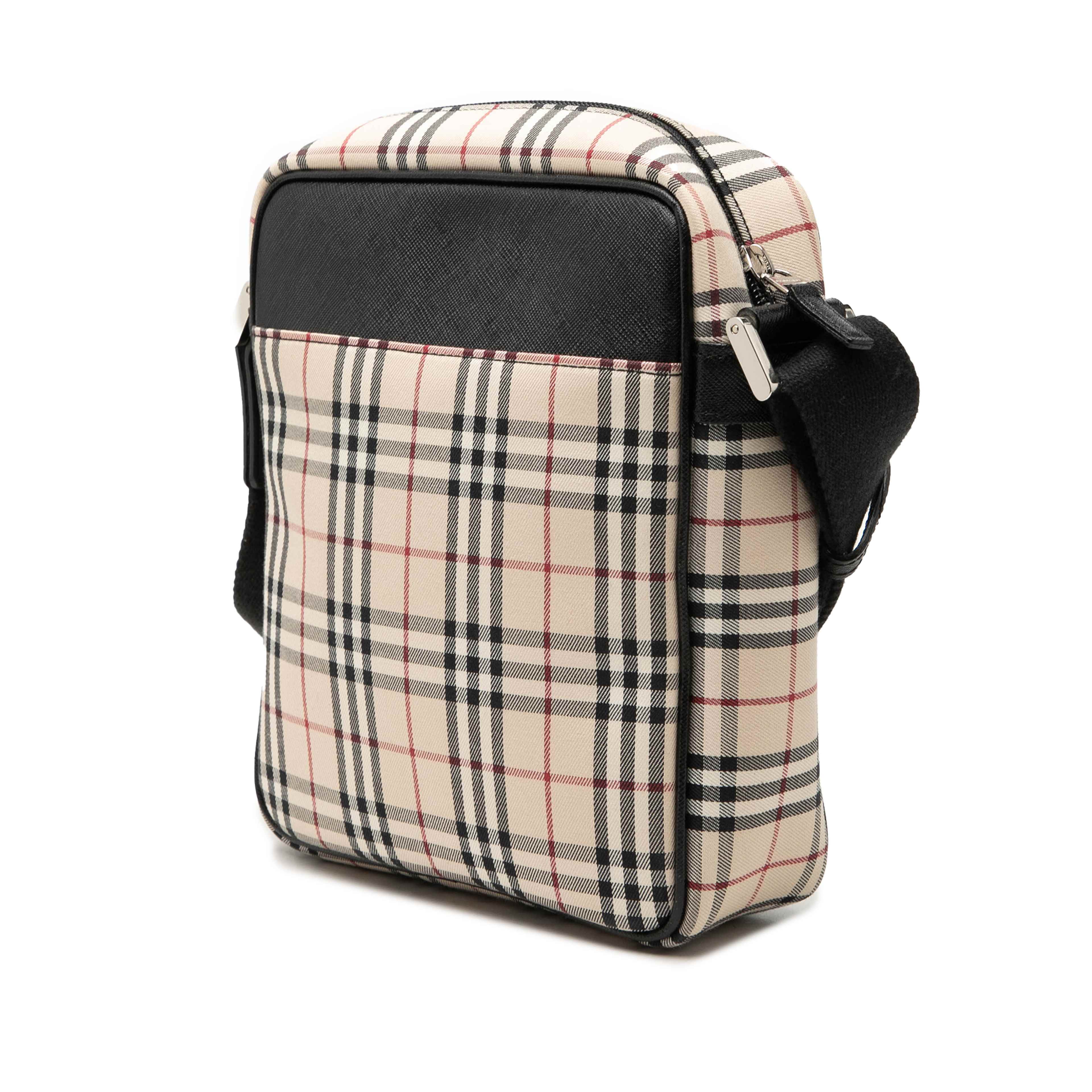 Burberry House Check Canvas Crossbody, från Luxclusif, i färgen beige. Klicka för att öppna bilden i stort format