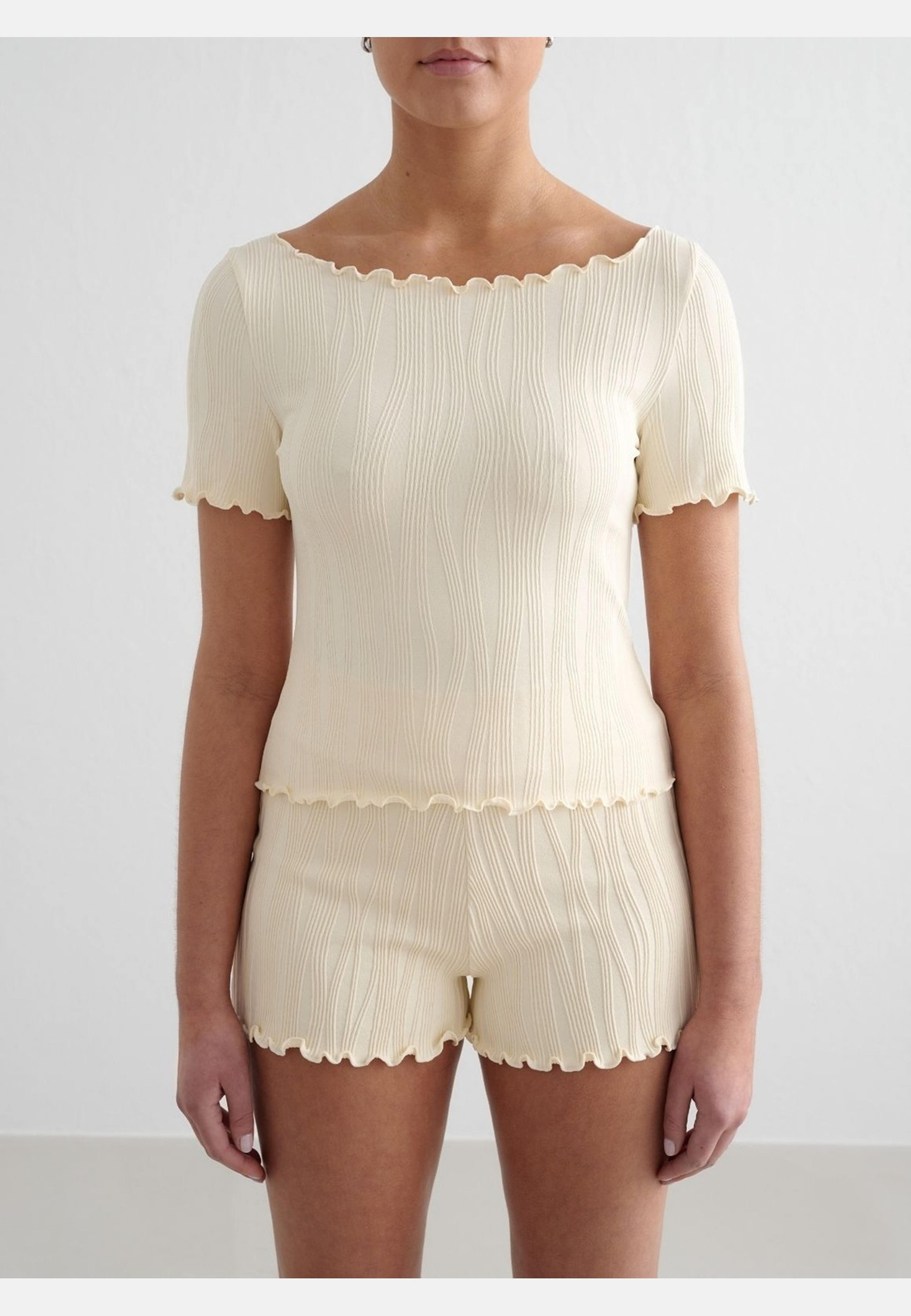 Almond White Tulip Shorts