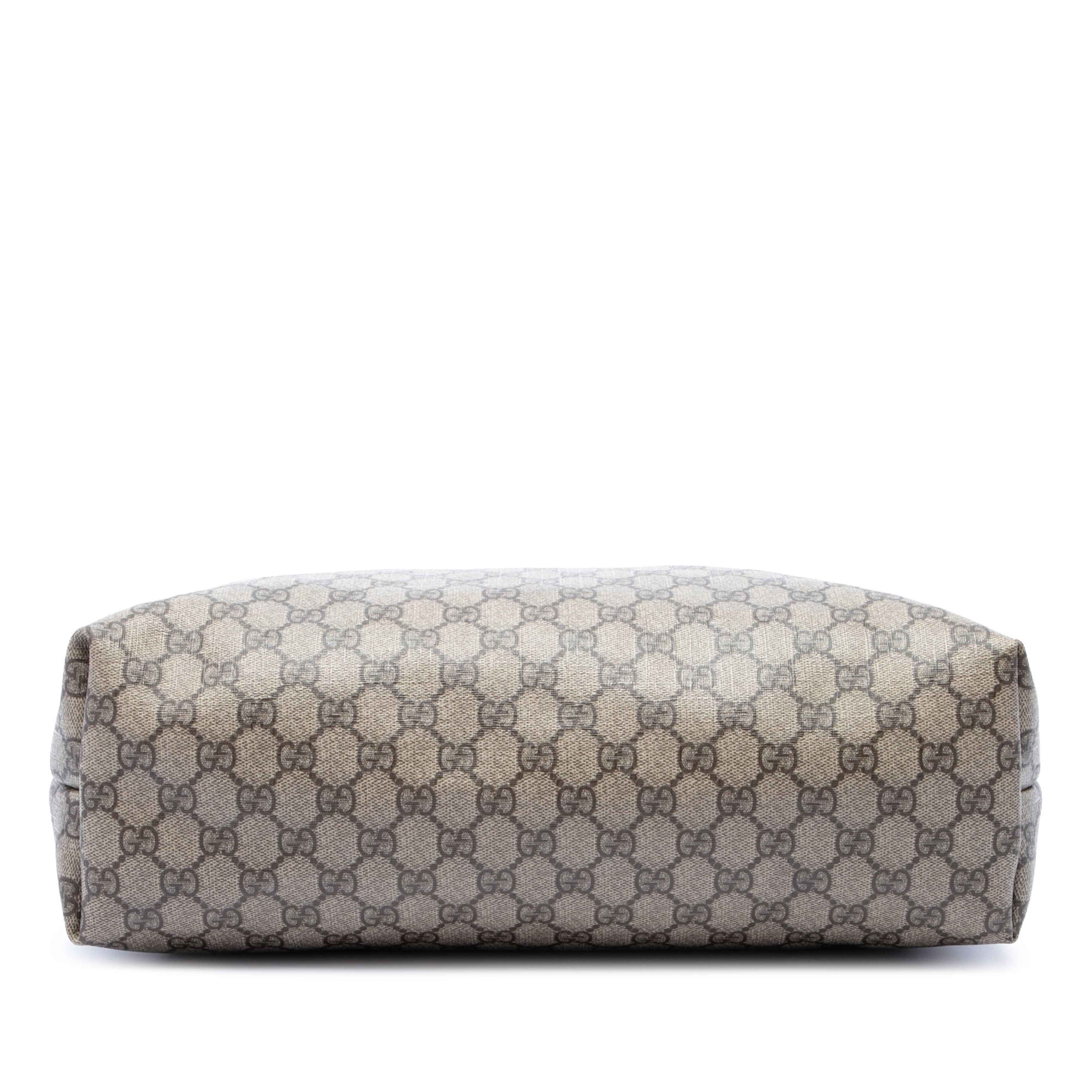 Gucci Medium Gg Supreme Tote, från Luxclusif, i färgen beige. Klicka för att öppna bilden i stort format
