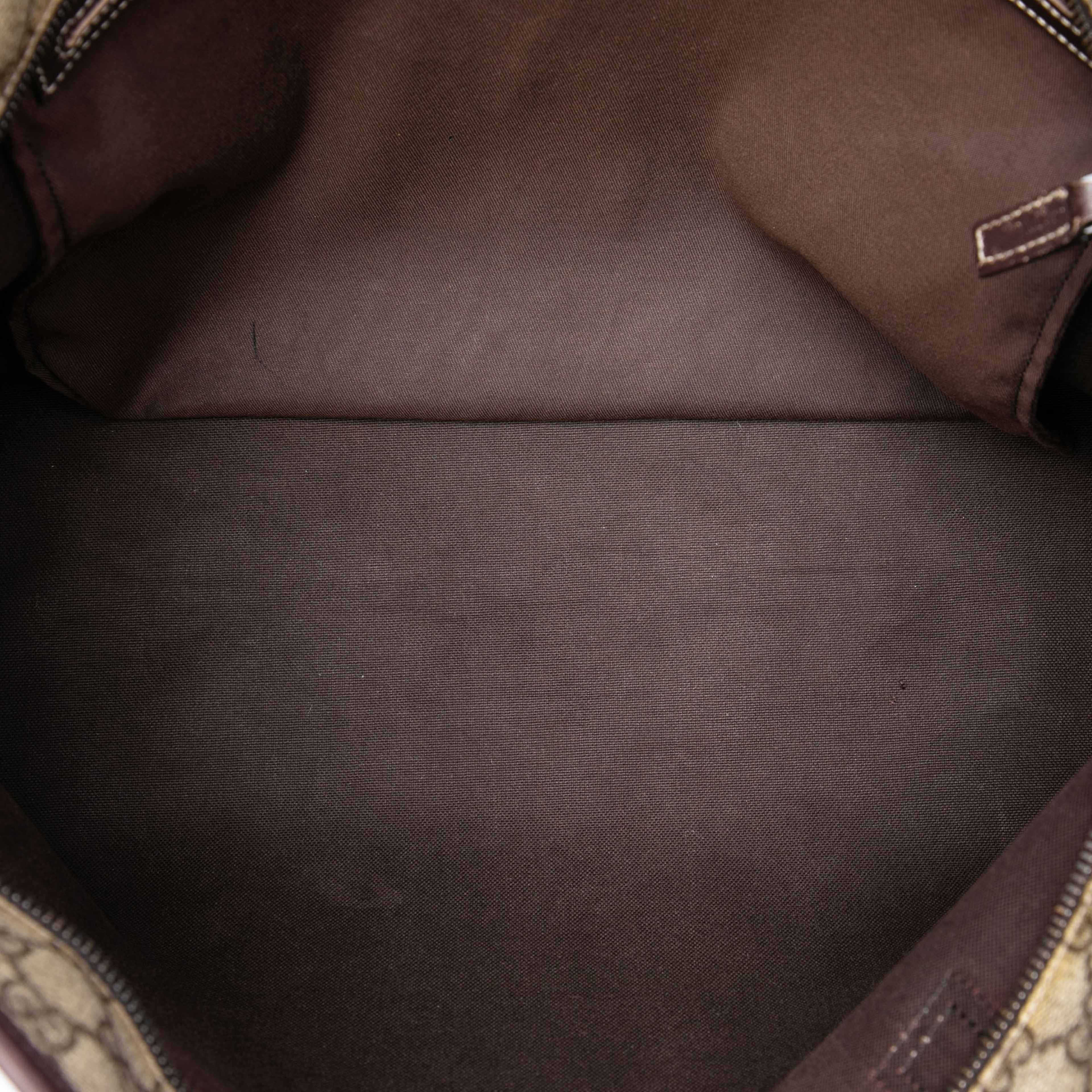 Gucci Medium Gg Supreme Tote, från Luxclusif, i färgen beige. Klicka för att öppna bilden i stort format