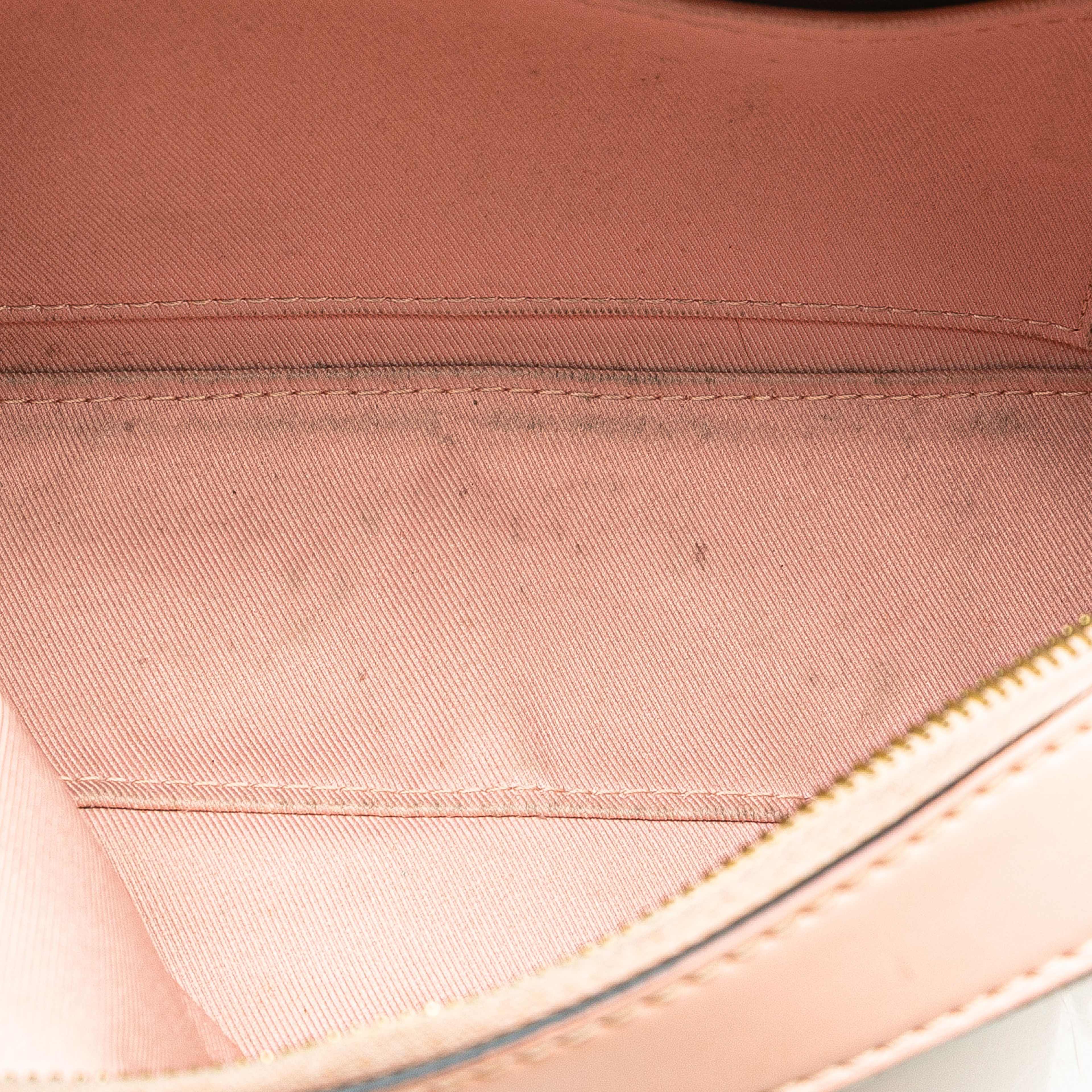 Louis Vuitton Monogram Saintonge, från Luxclusif, i färgen brown. Klicka för att öppna bilden i stort format