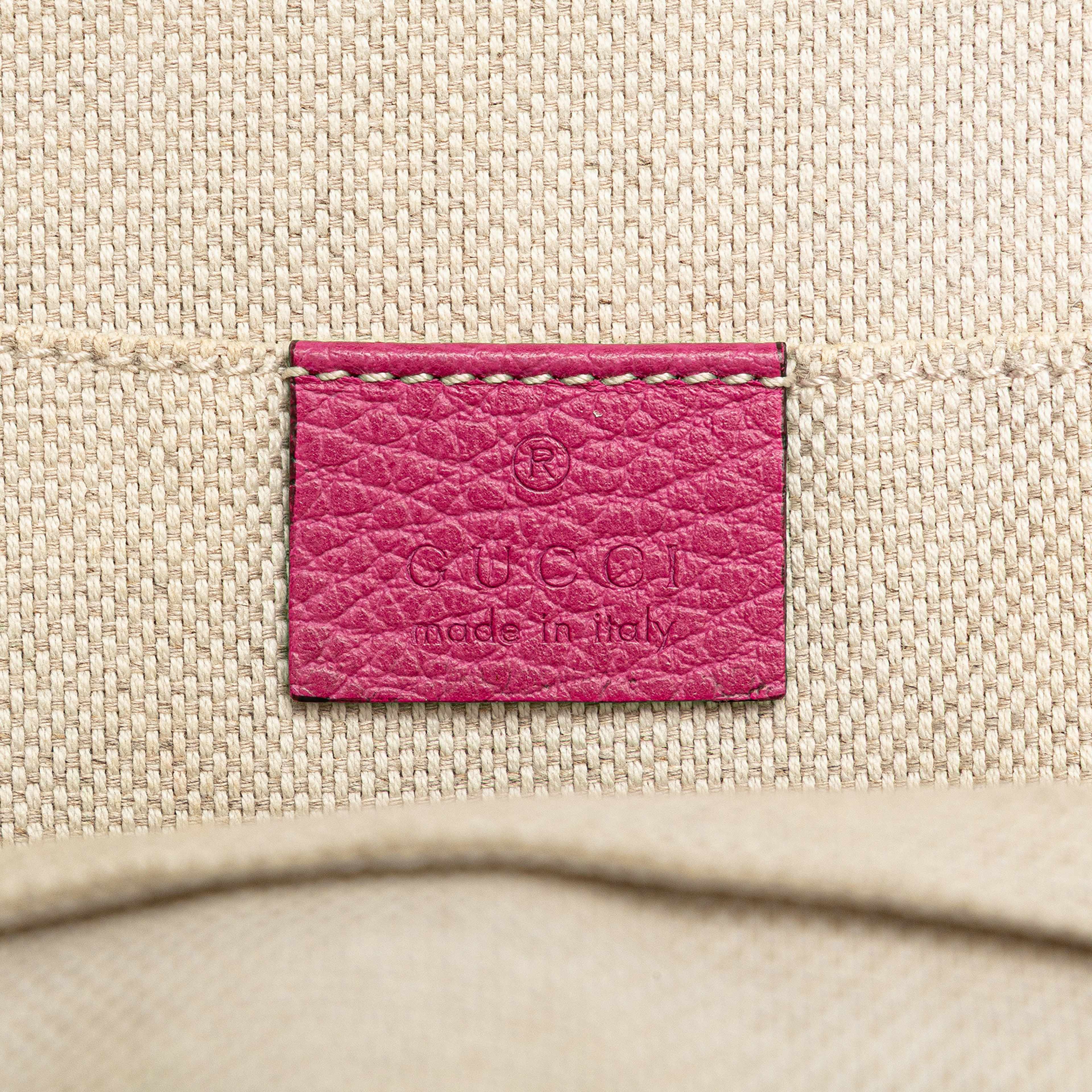 Gucci Leather Soho Backpack, från Luxclusif, i färgen hot pink. Klicka för att öppna bilden i stort format