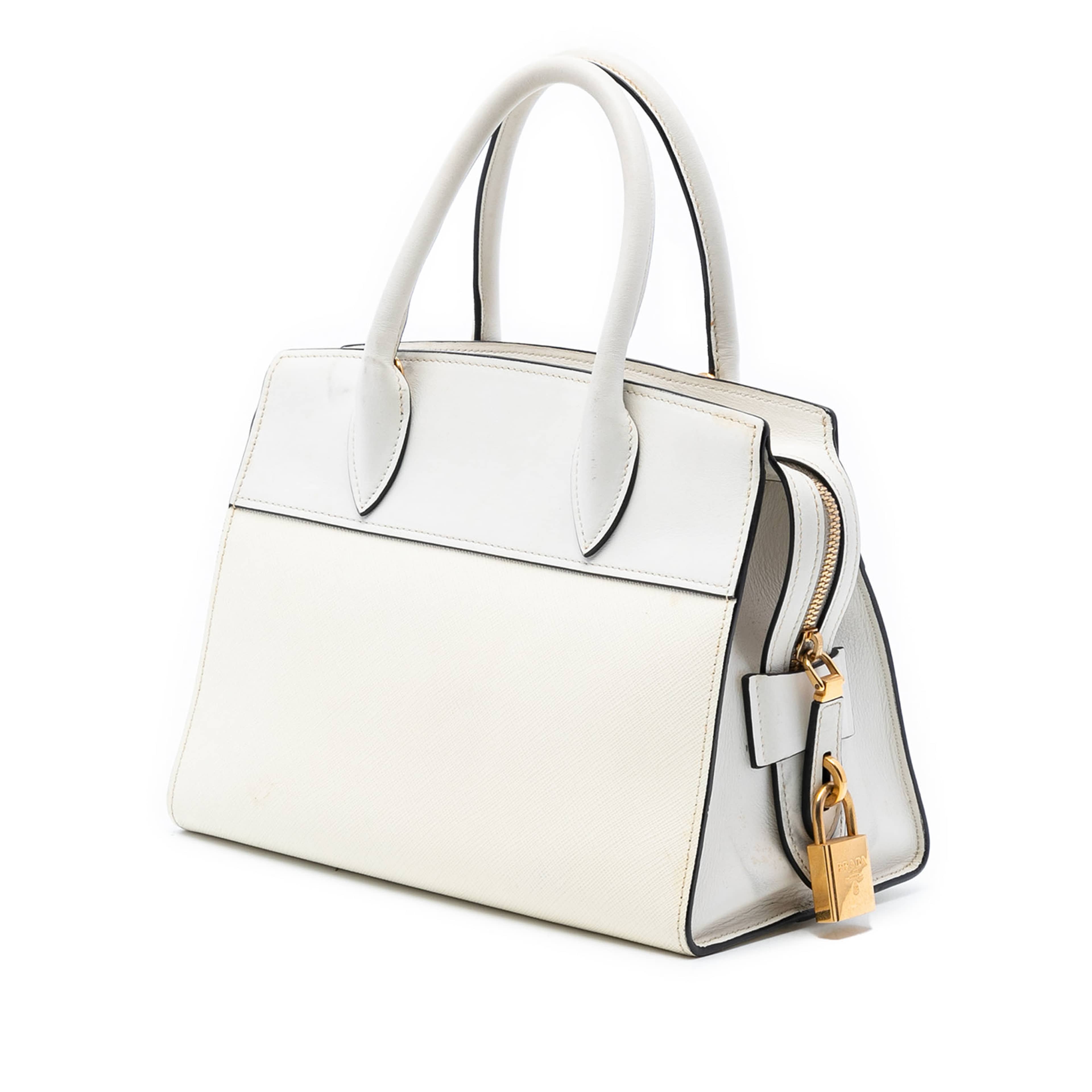 Prada Saffiano And City Calf Esplanade Satchel, från Luxclusif, i färgen white. Klicka för att öppna bilden i stort format