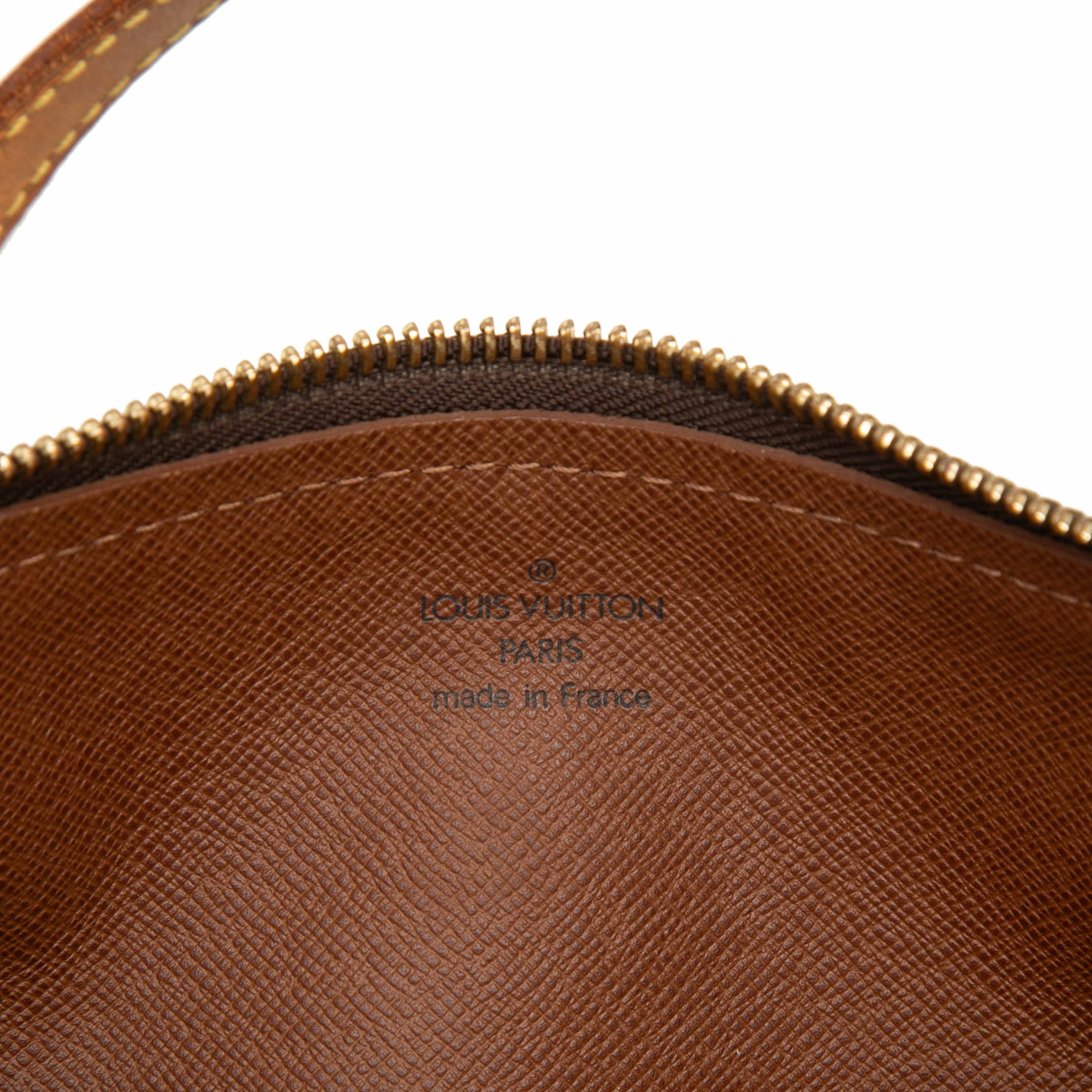 Louis Vuitton Monogram Papillon 28, från Luxclusif, i färgen brown. Klicka för att öppna bilden i stort format
