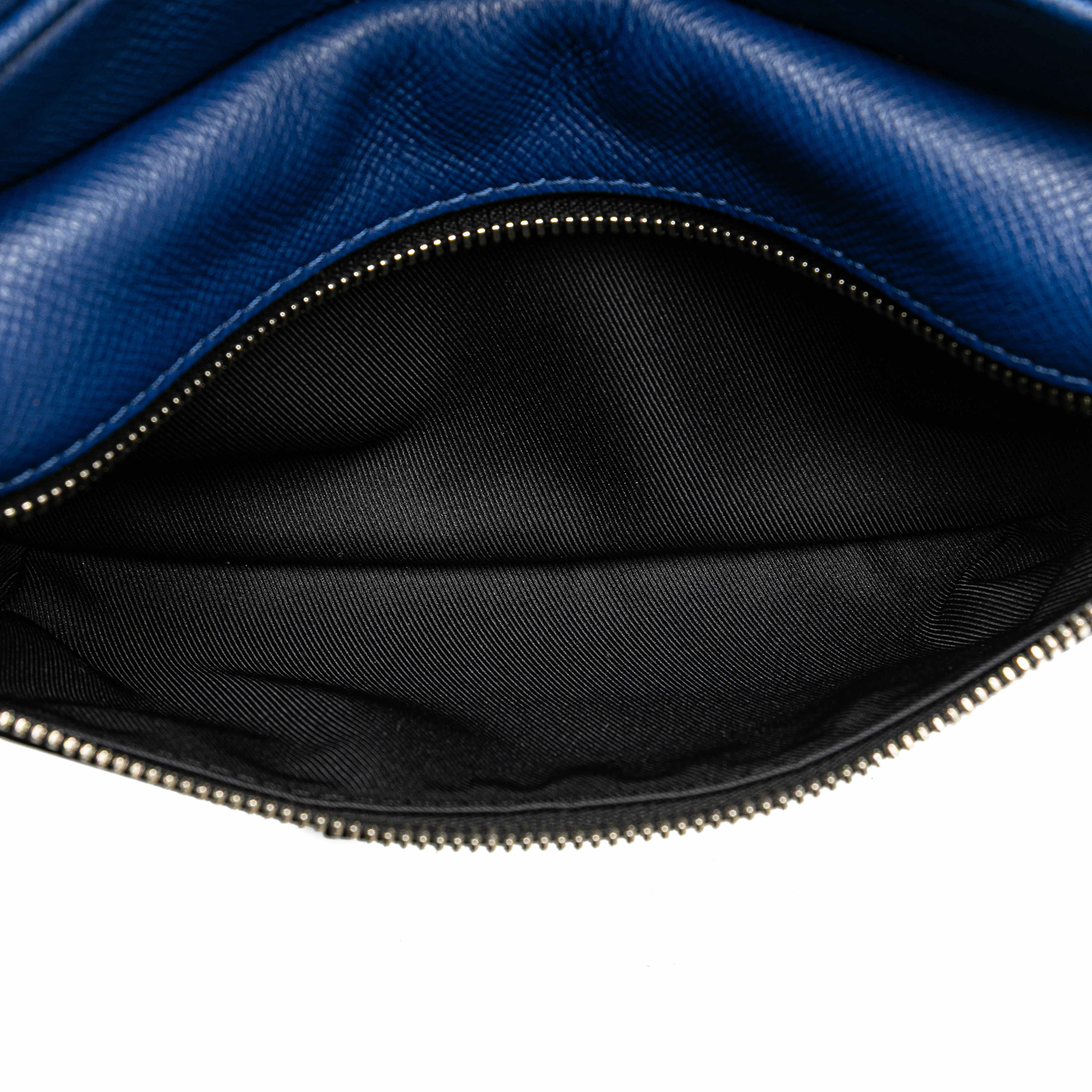 Louis Vuitton Taiga Outdoor Bumbag