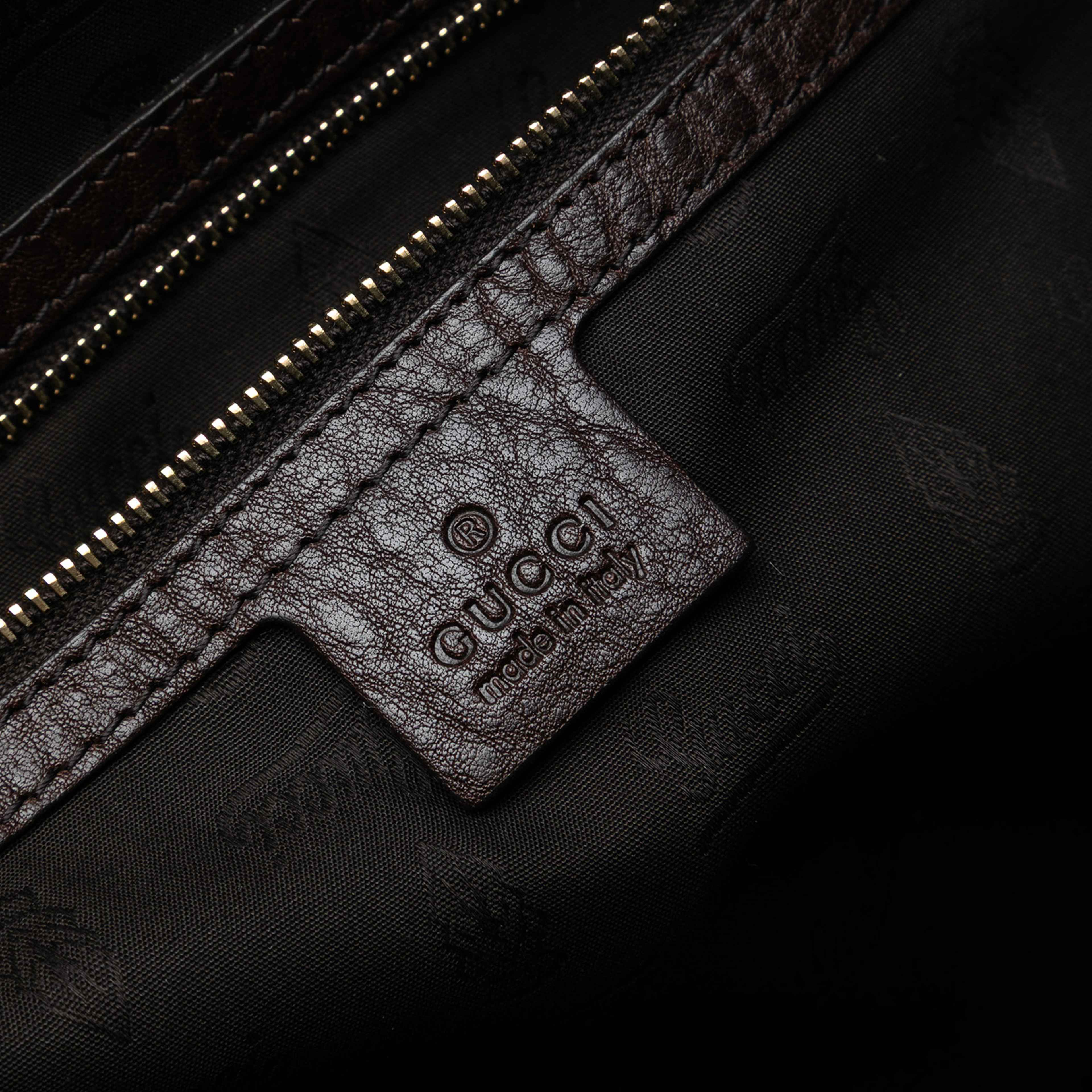 Gucci Gg Canvas Charm Satchel, från Luxclusif, i färgen beige. Klicka för att öppna bilden i stort format