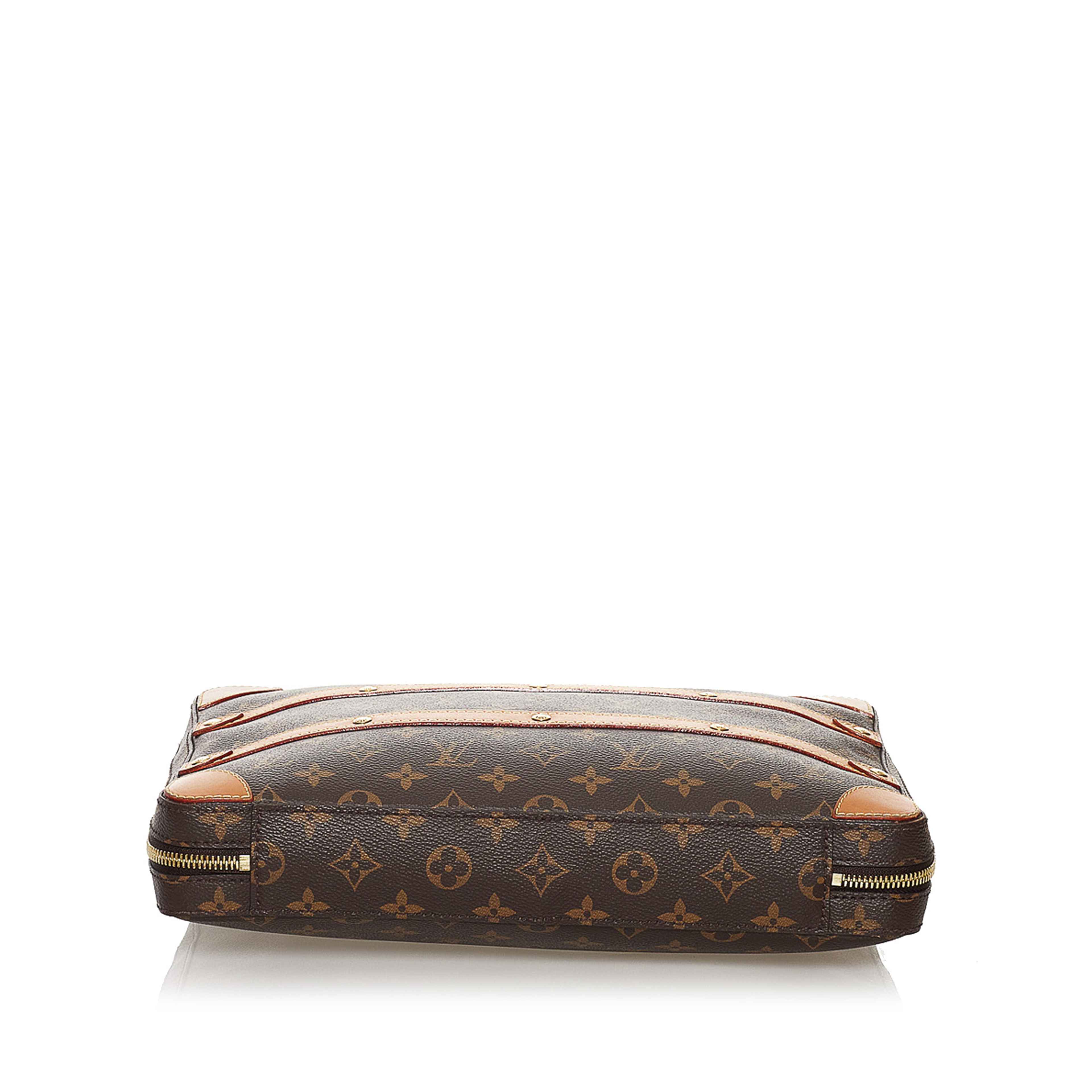 Louis Vuitton Monogram Soft Trunk Messenger, från Luxclusif, i färgen brown. Klicka för att öppna bilden i stort format
