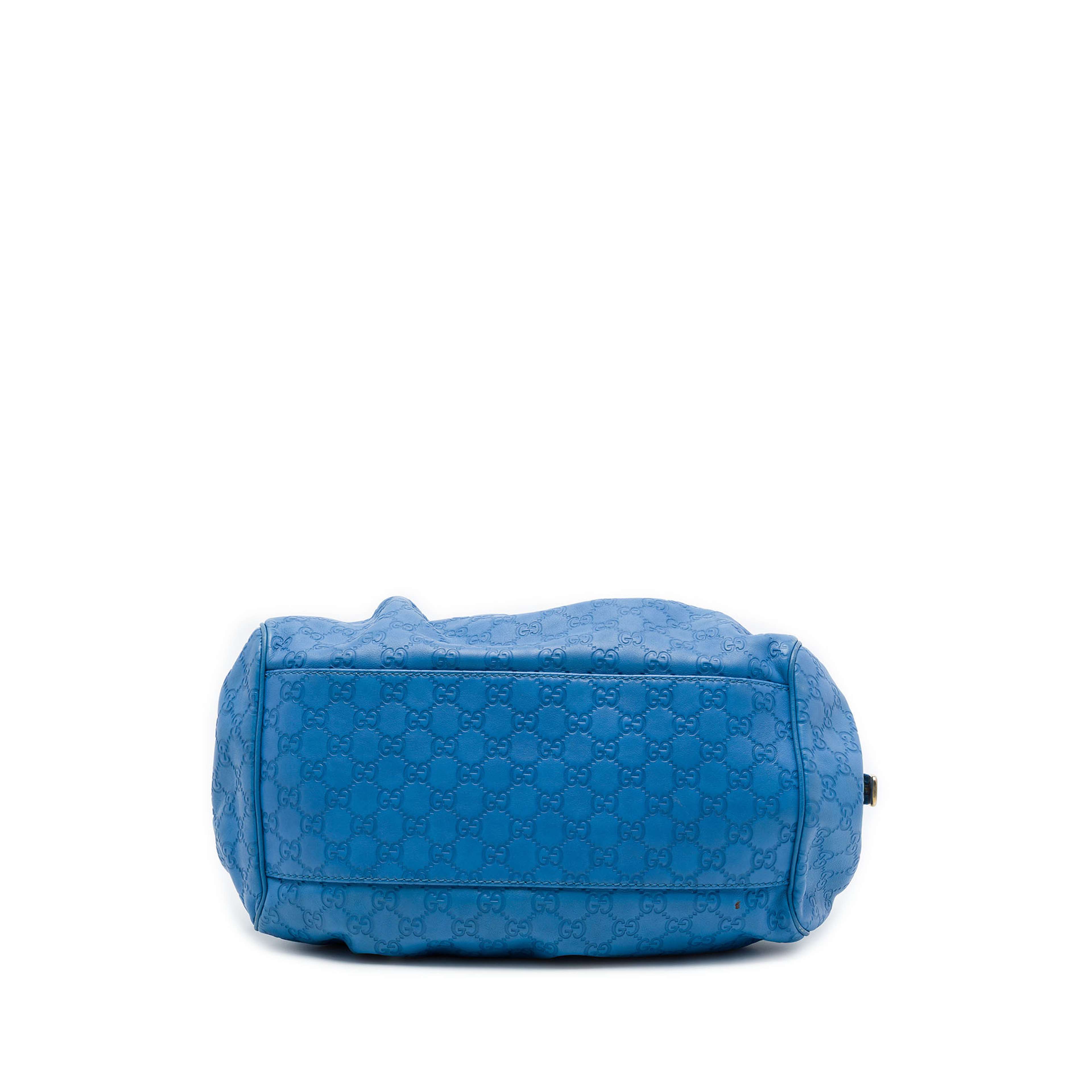 Gucci Guccissima Sukey Satchel, från Luxclusif, i färgen blå. Klicka för att öppna bilden i stort format