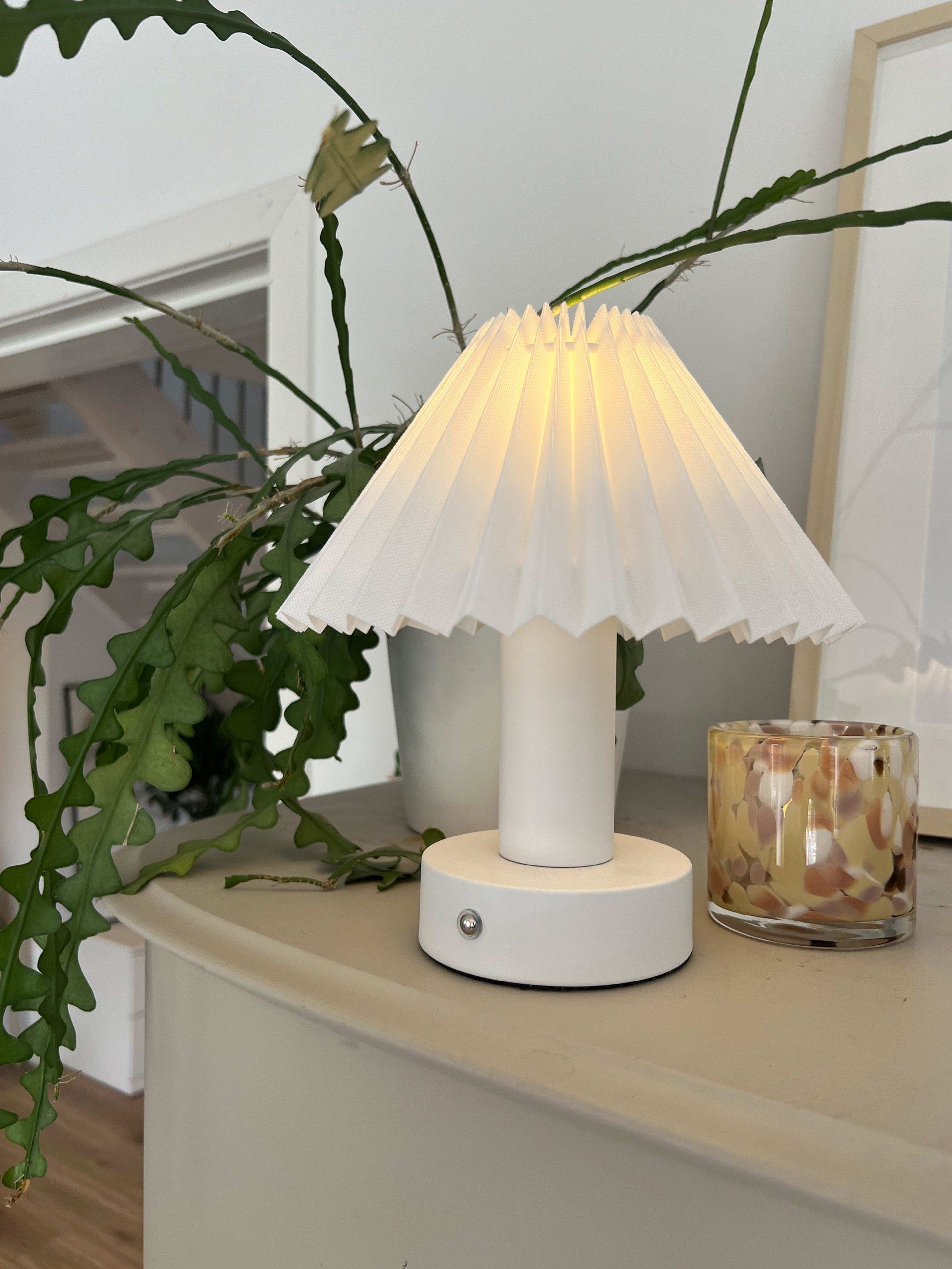 Tiara Bordslampa