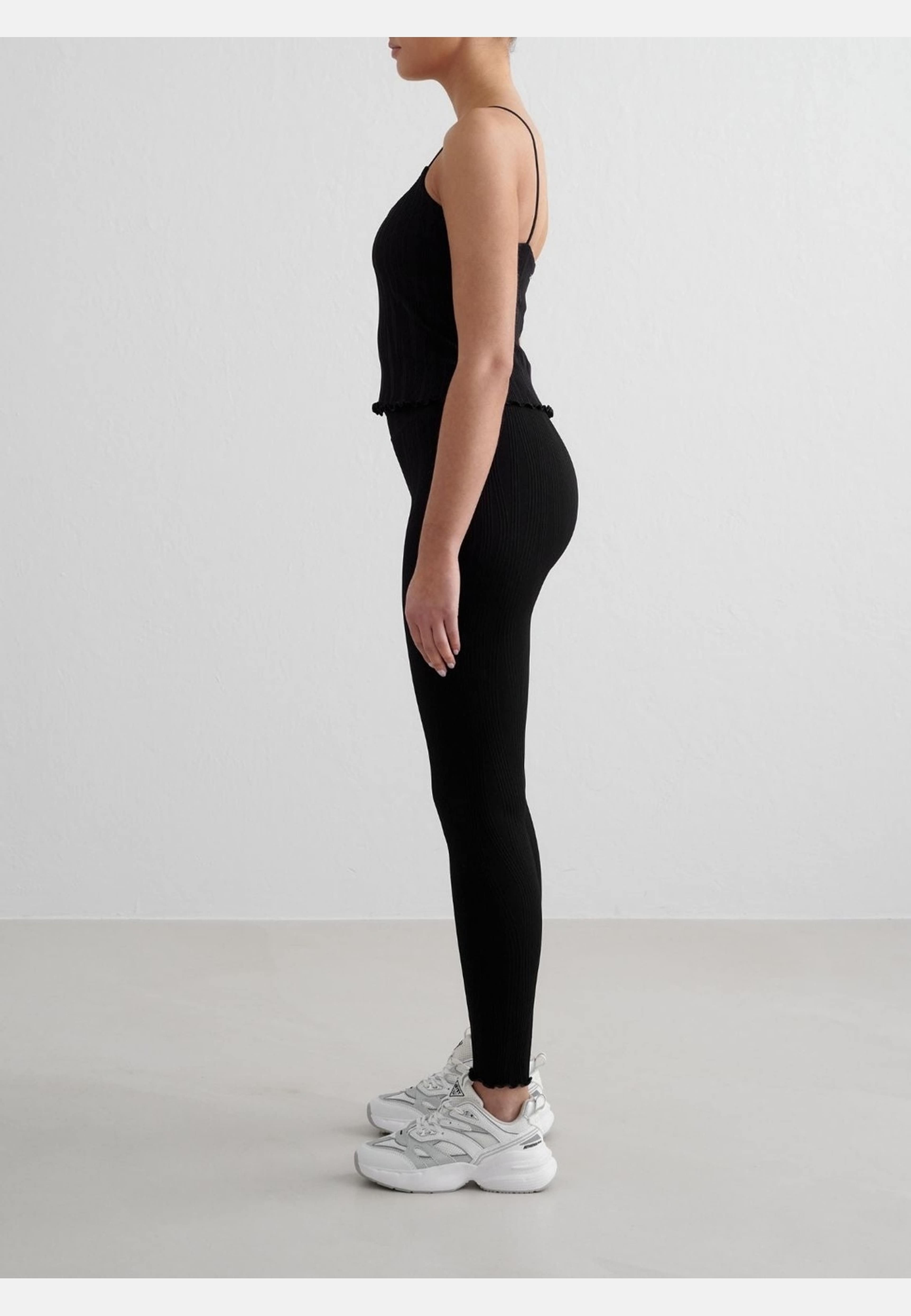 Black Tulip Tights