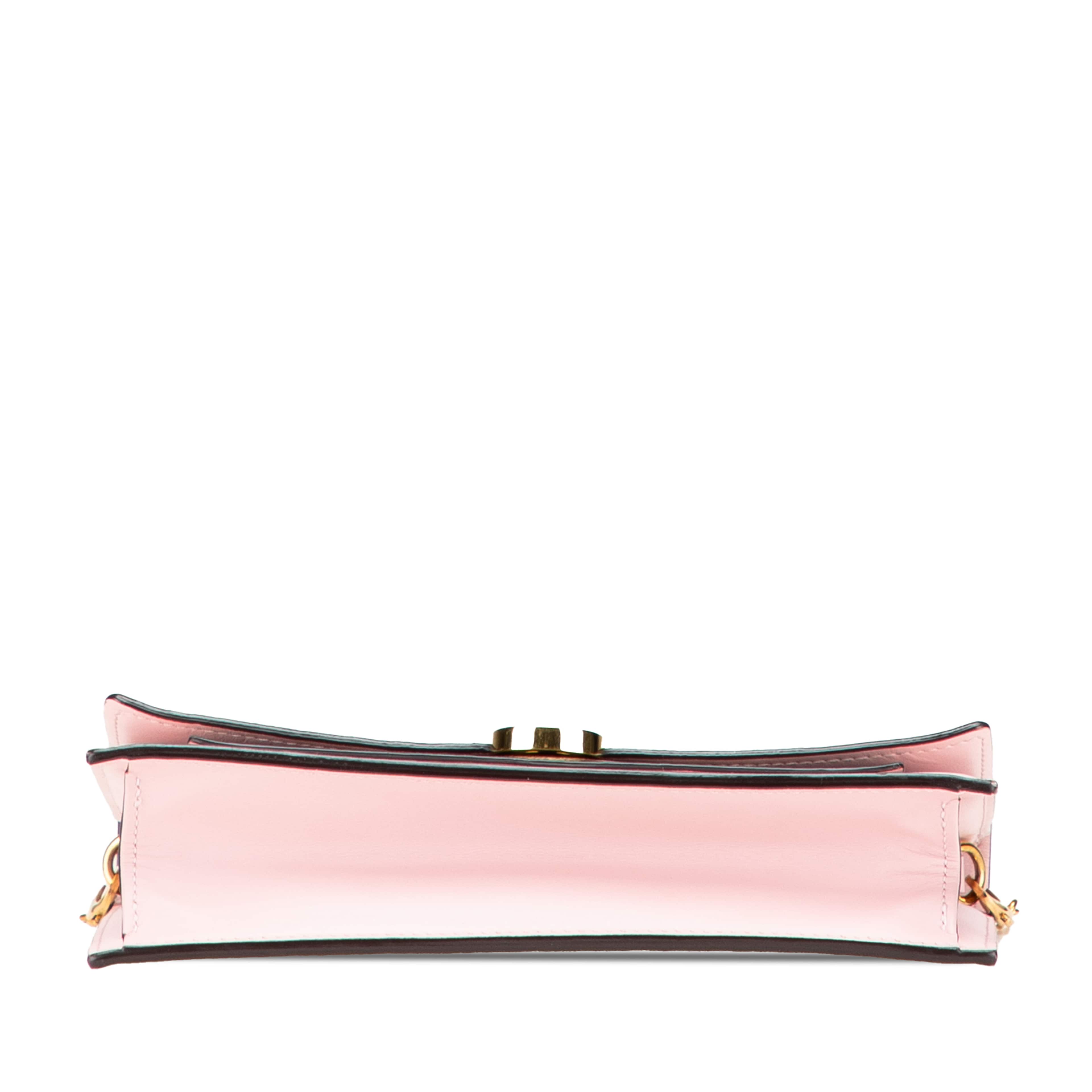 Louis Vuitton Monogram Flore Wallet On Chain, från Luxclusif, i färgen brun. Klicka för att öppna bilden i stort format