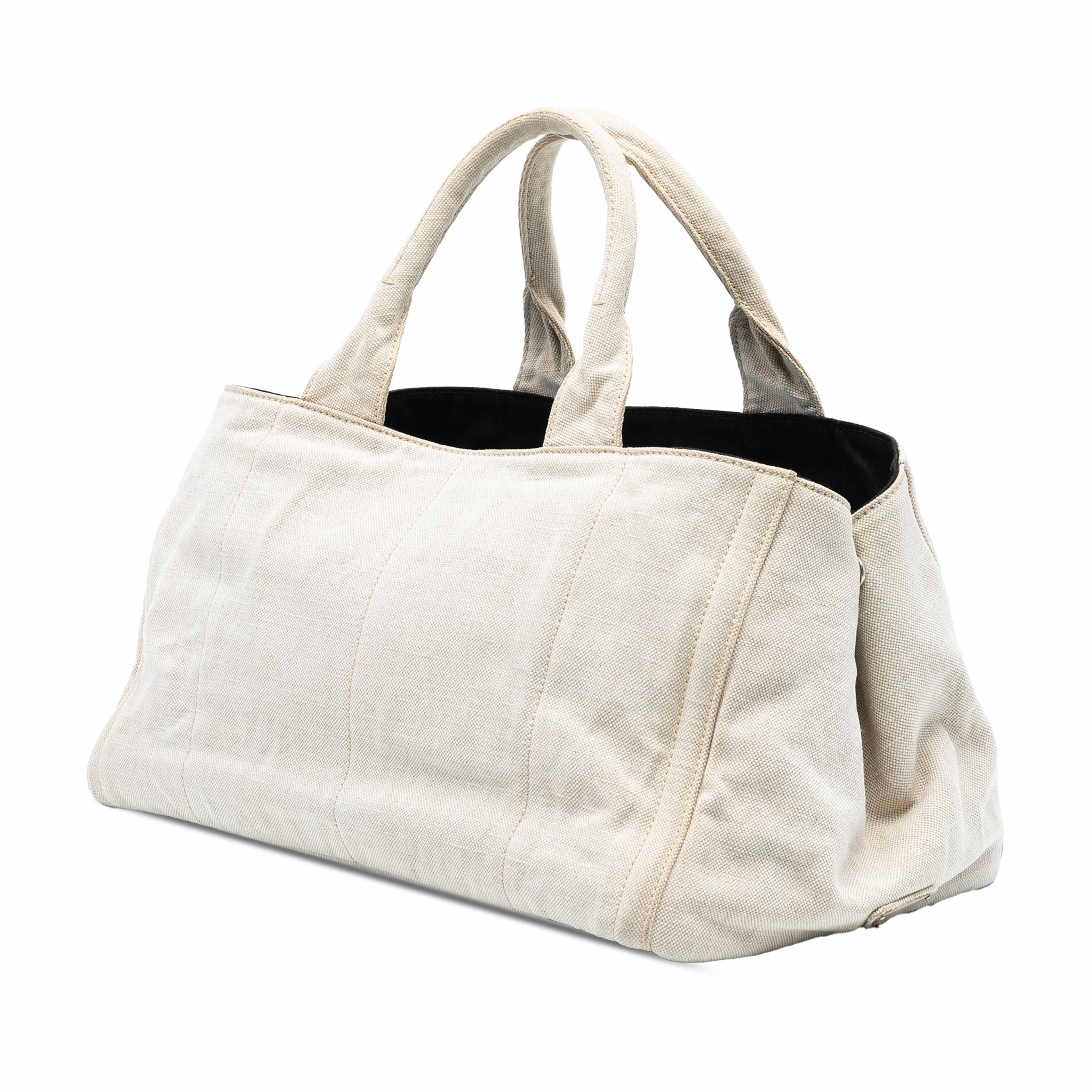 Prada Canvas Canapa Mistolino Tote, från Luxclusif, i färgen brun. Klicka för att öppna bilden i stort format