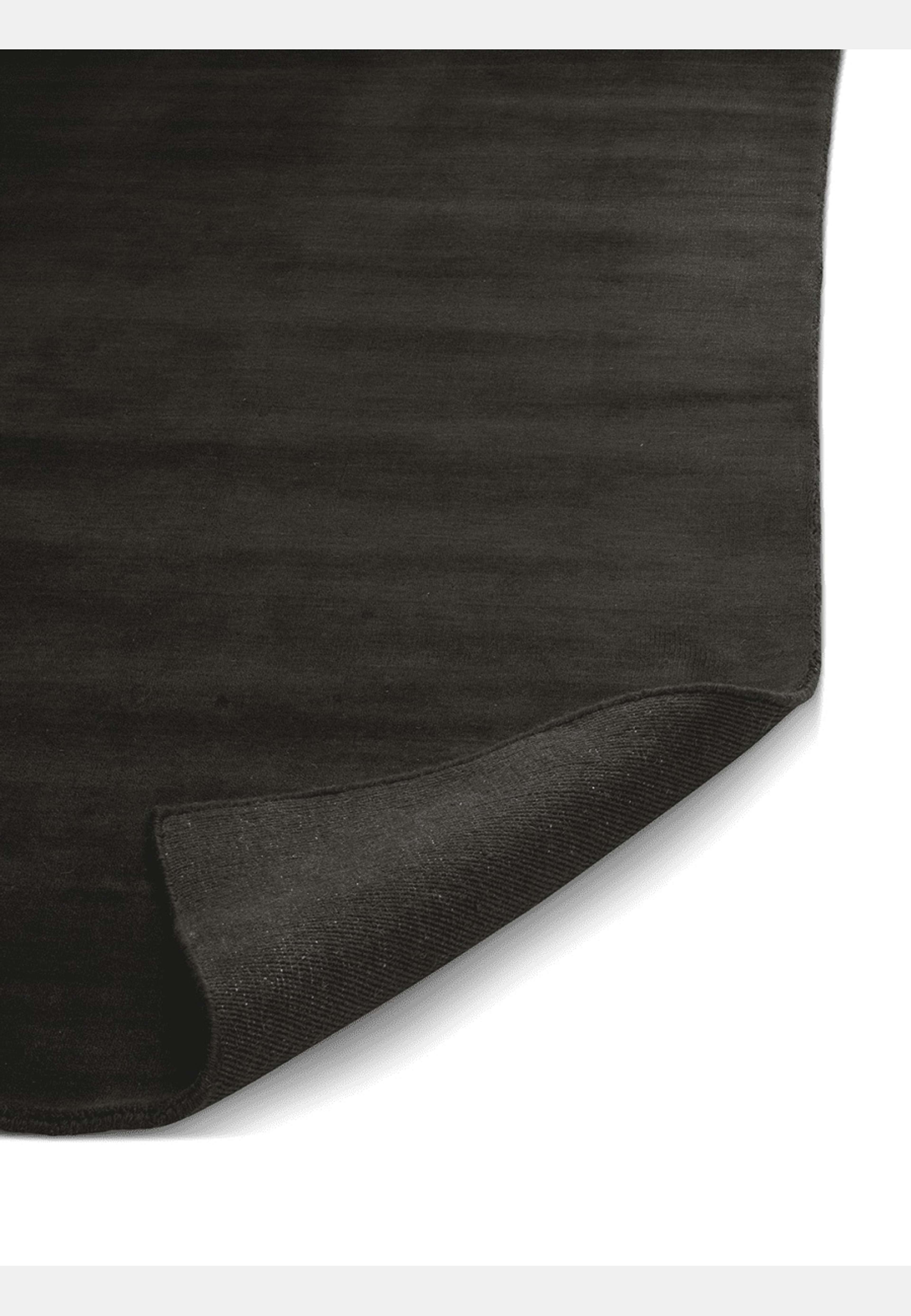 Matta Solid, från Classic Collection, i färgen charcoal. Klicka för att öppna bilden i stort format