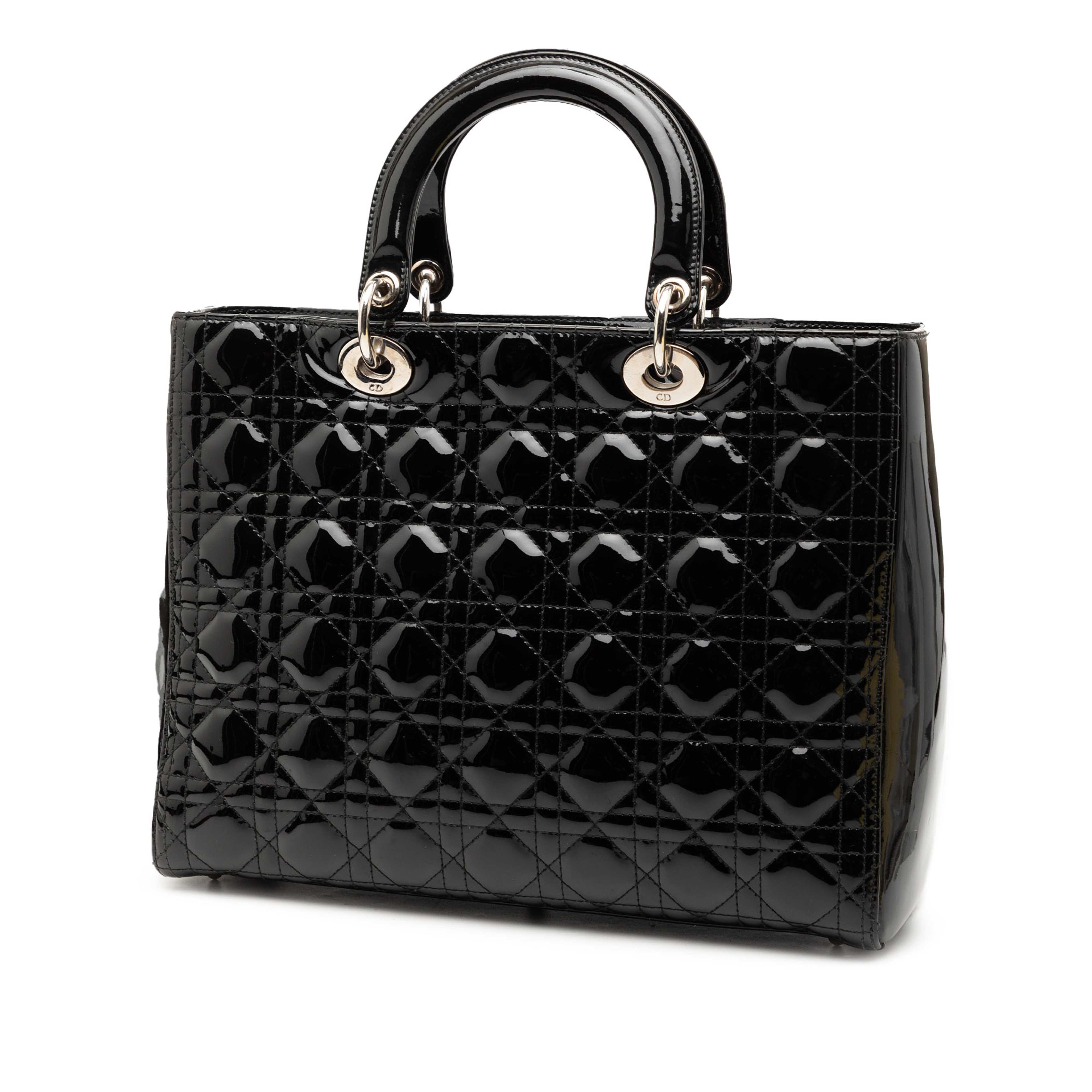 Dior Large Patent Cannage Lady Dior, från Luxclusif, i färgen svart. Klicka för att öppna bilden i stort format