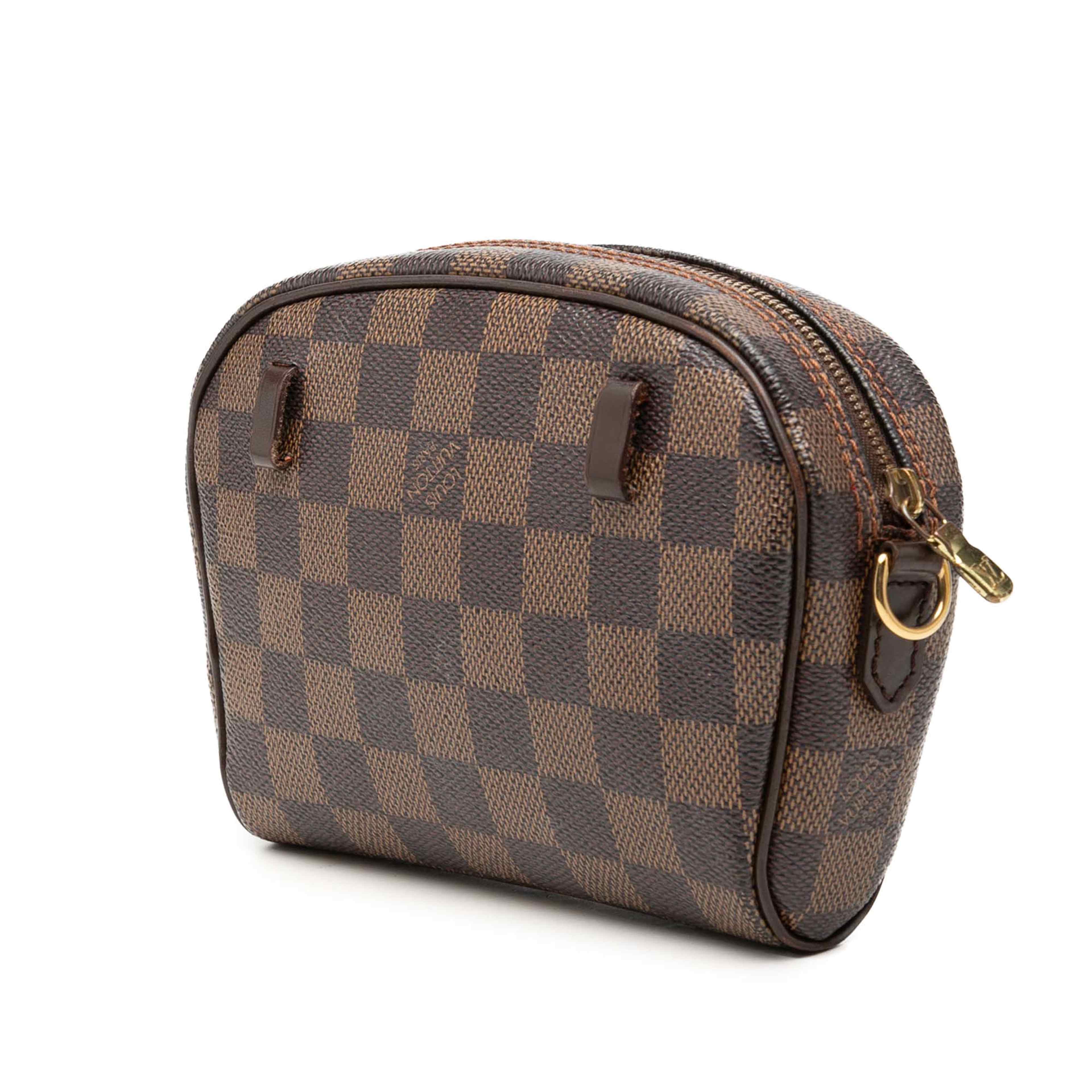 Louis Vuitton Damier Ebene Ipanema Pochette, från Luxclusif, i färgen brown. Klicka för att öppna bilden i stort format