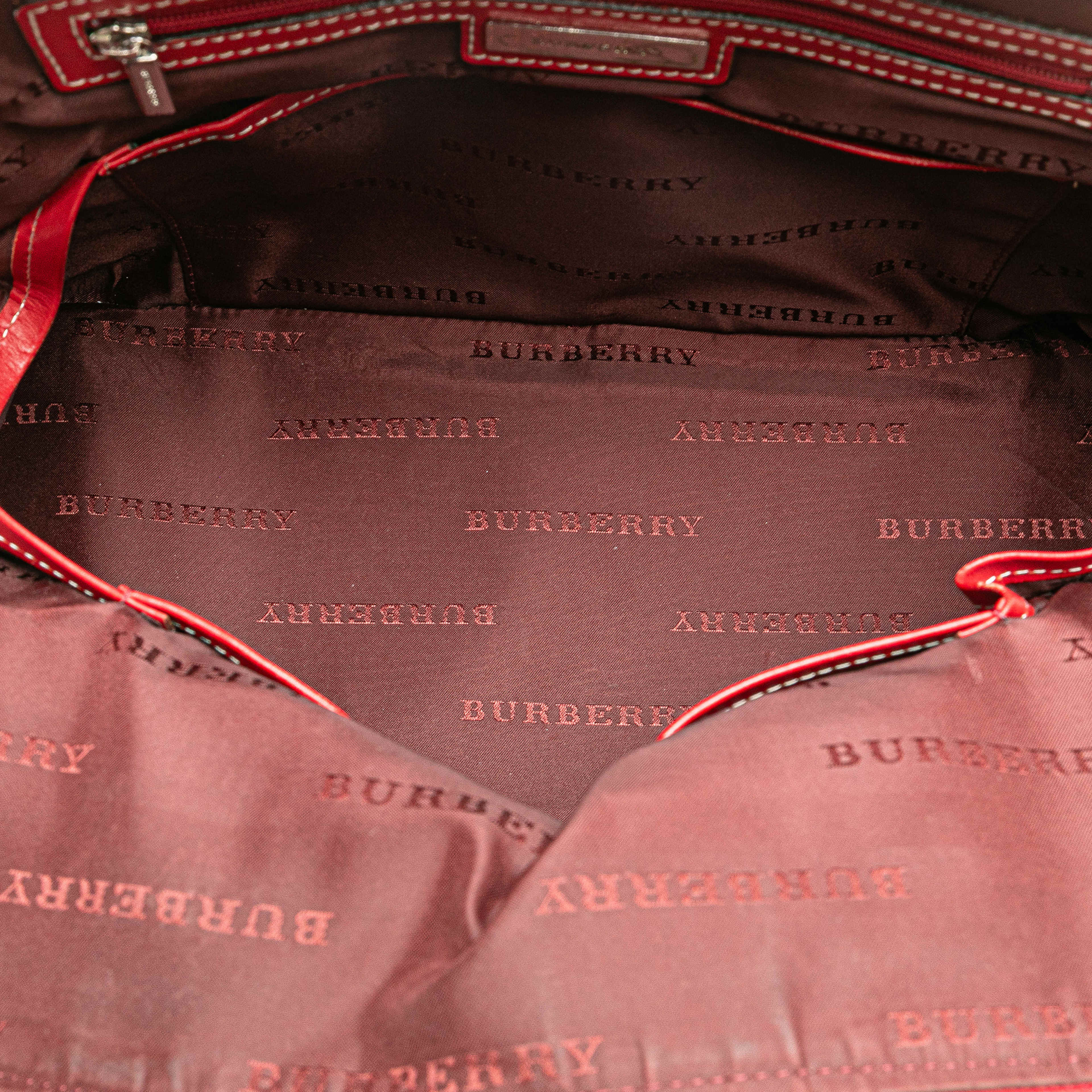 Burberry Leather Trimmed Tonal Check Canvas Dome Handbag, från Luxclusif, i färgen red. Klicka för att öppna bilden i stort format