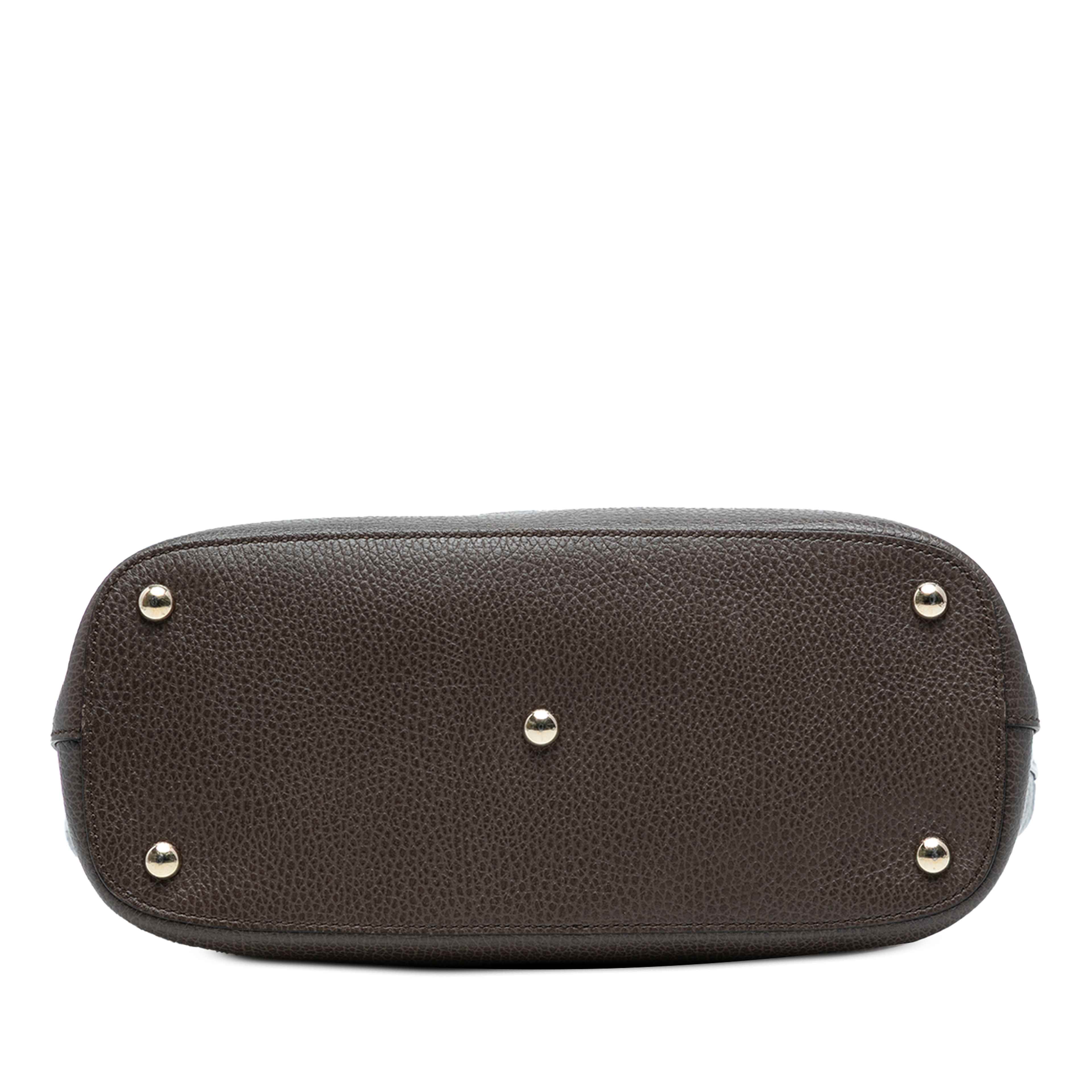 Gucci Pebbled Leather Lady Dollar Tote, från Luxclusif, i färgen gold. Klicka för att öppna bilden i stort format