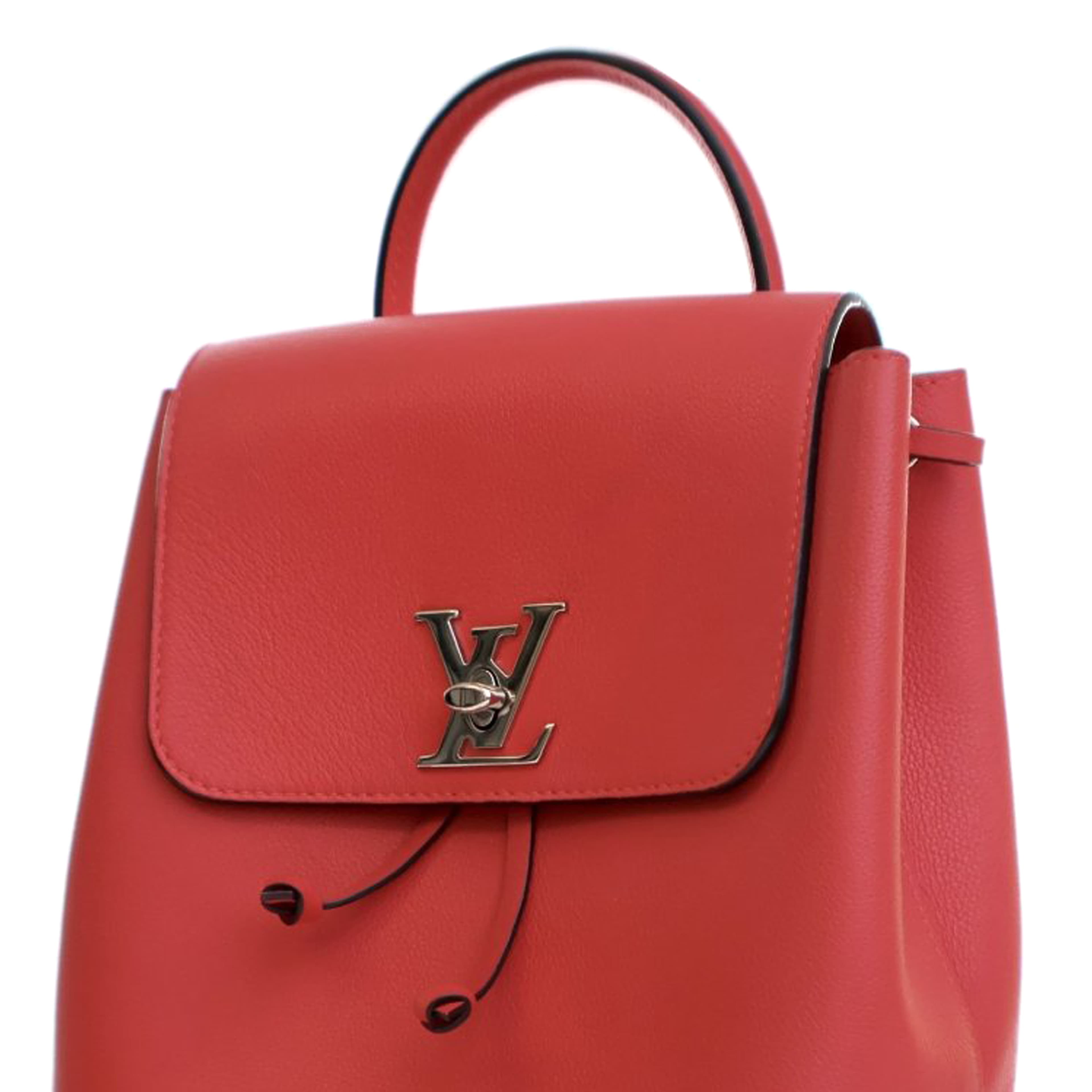 Louis Vuitton Calfskin Lockme Backpack, från Luxclusif, i färgen red. Klicka för att öppna bilden i stort format
