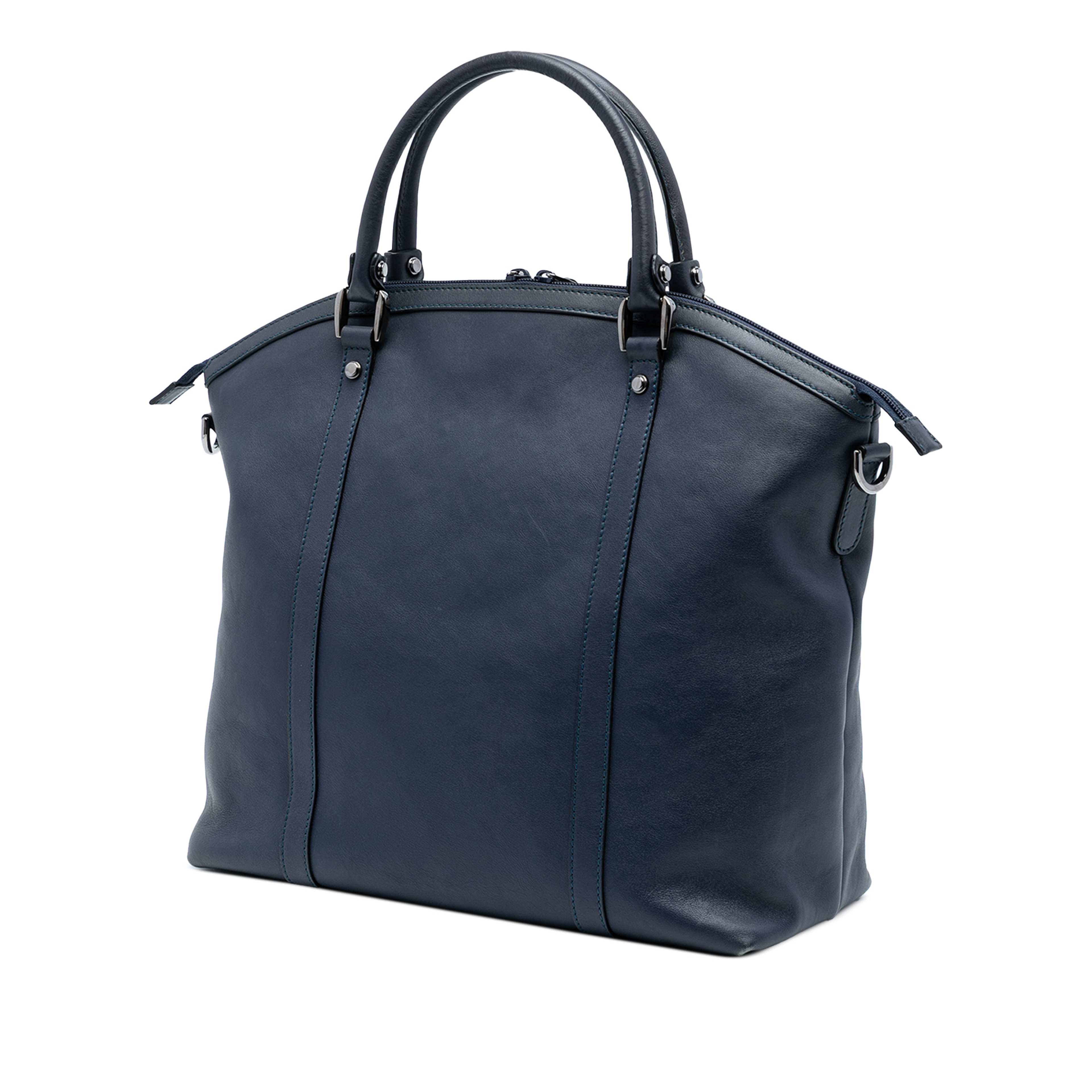 Gucci Large Leather Charm Dome Satchel, från Luxclusif, i färgen navy. Klicka för att öppna bilden i stort format