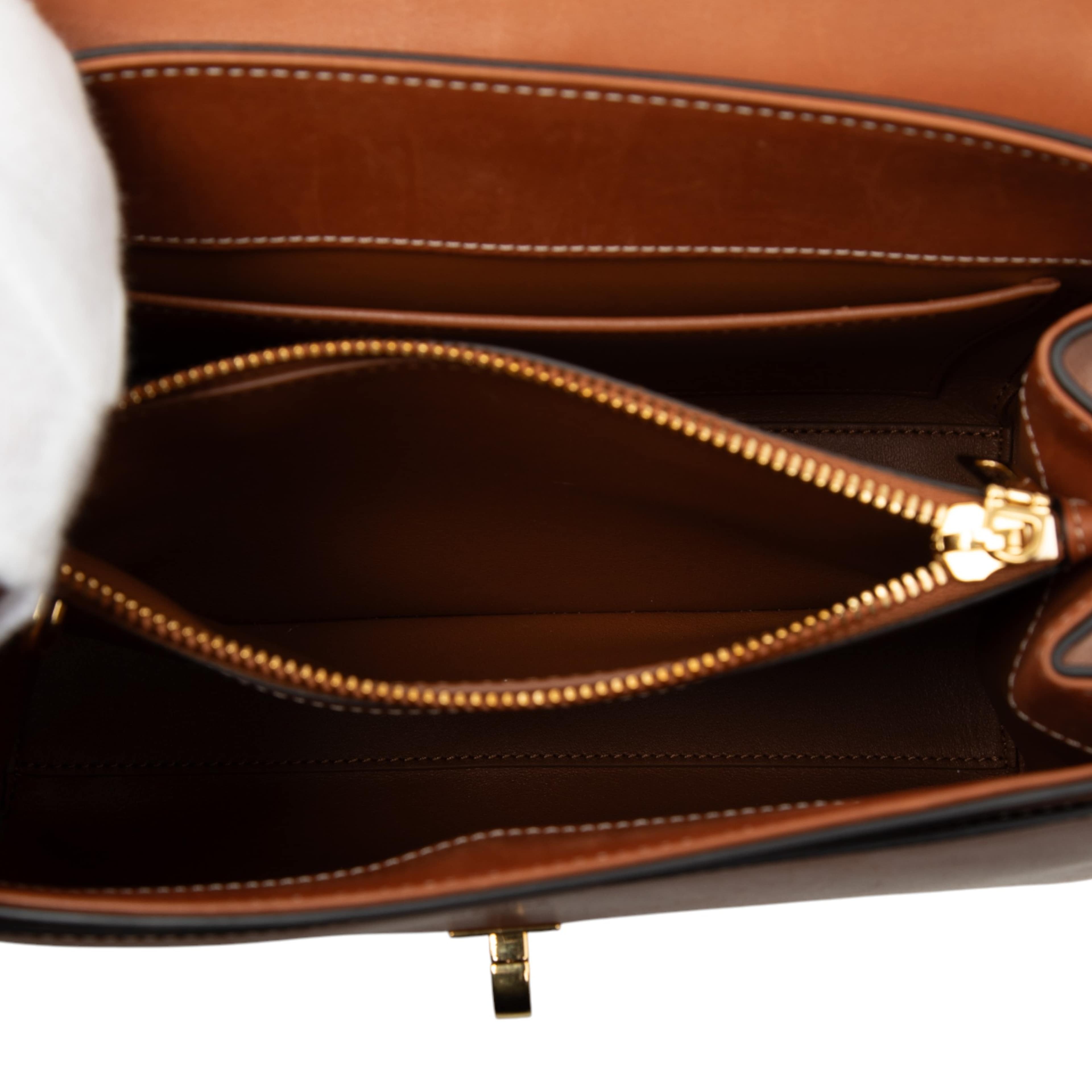 Celine Small Leather 16 Satchel, från Luxclusif, i färgen brown. Klicka för att öppna bilden i stort format