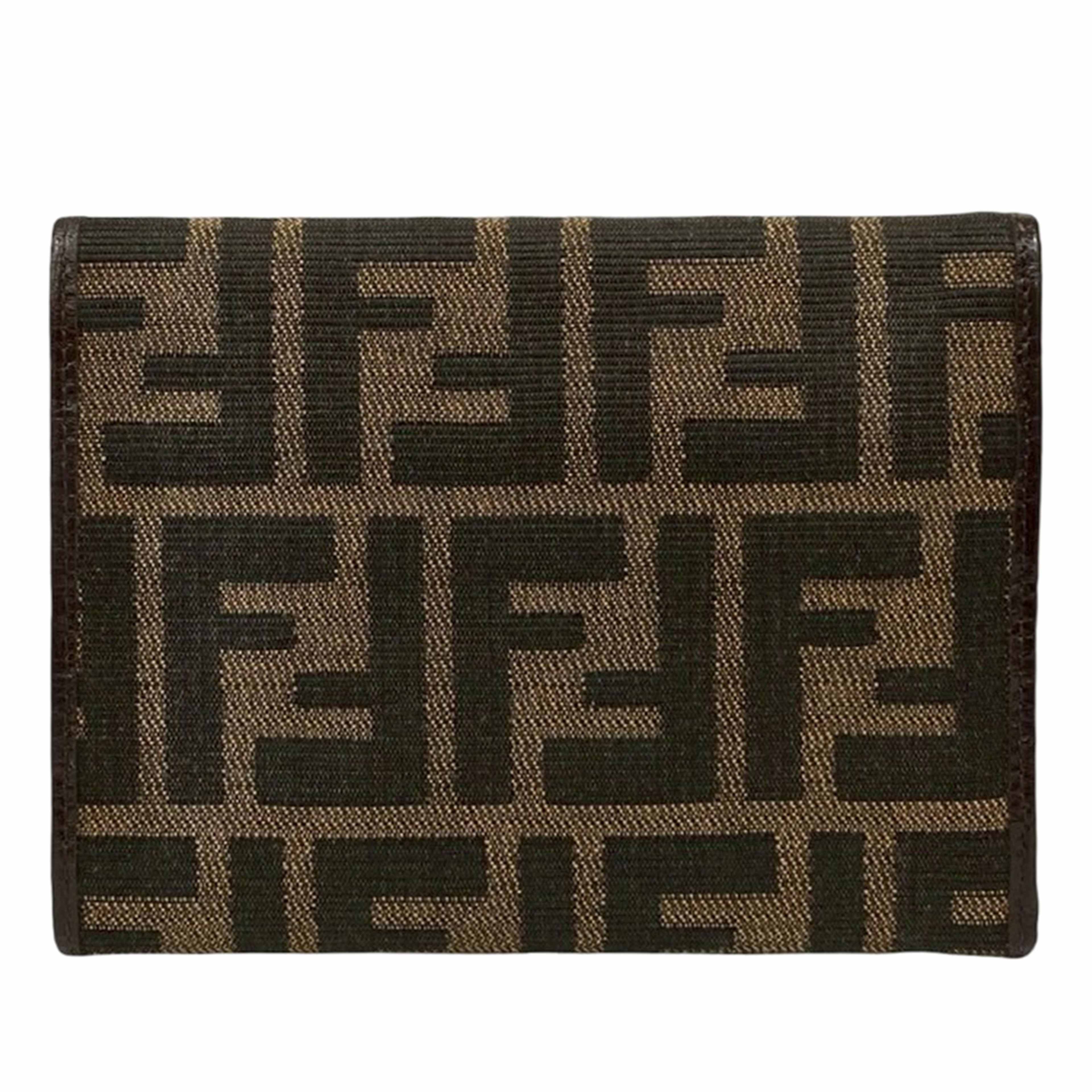 Fendi Zucca Canvas Wallet, från Luxclusif, i färgen brown. Klicka för att öppna bilden i stort format