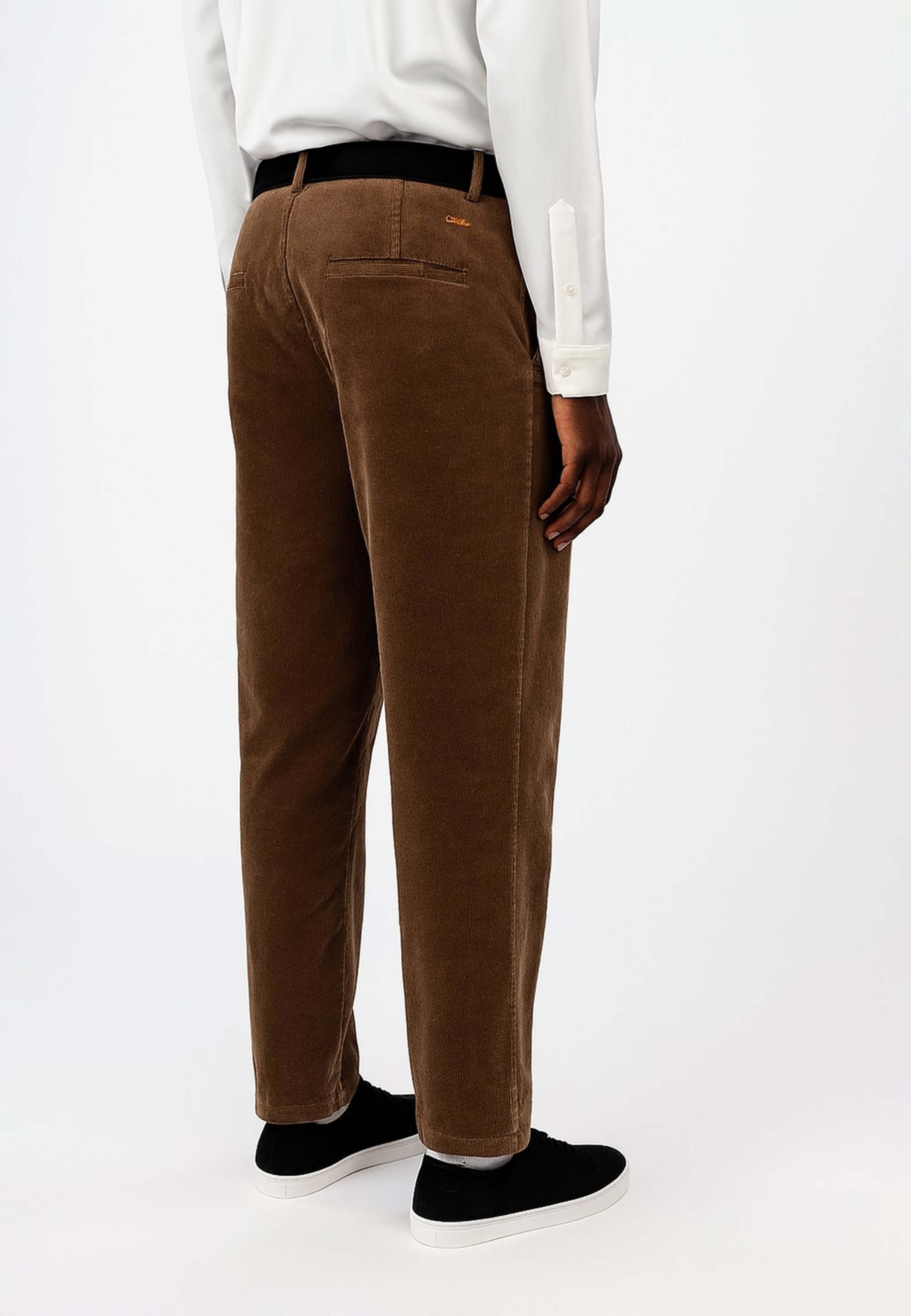 Lou Cord Trousers, från Ciszere, i färgen brown. Klicka för att öppna bilden i stort format