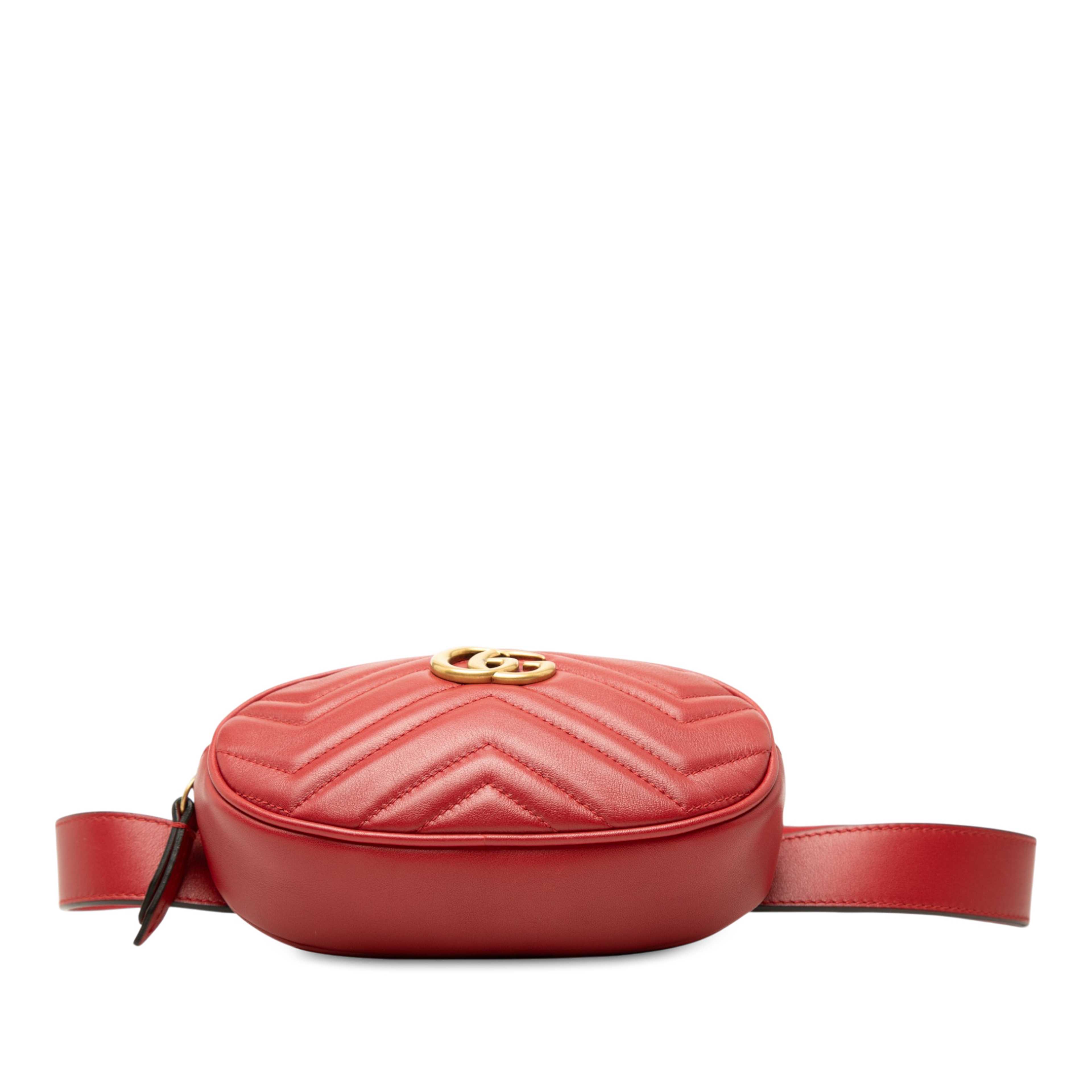 Gucci Gg Marmont Matelasse Calfskin Belt Bag, från Luxclusif, i färgen röd. Klicka för att öppna bilden i stort format
