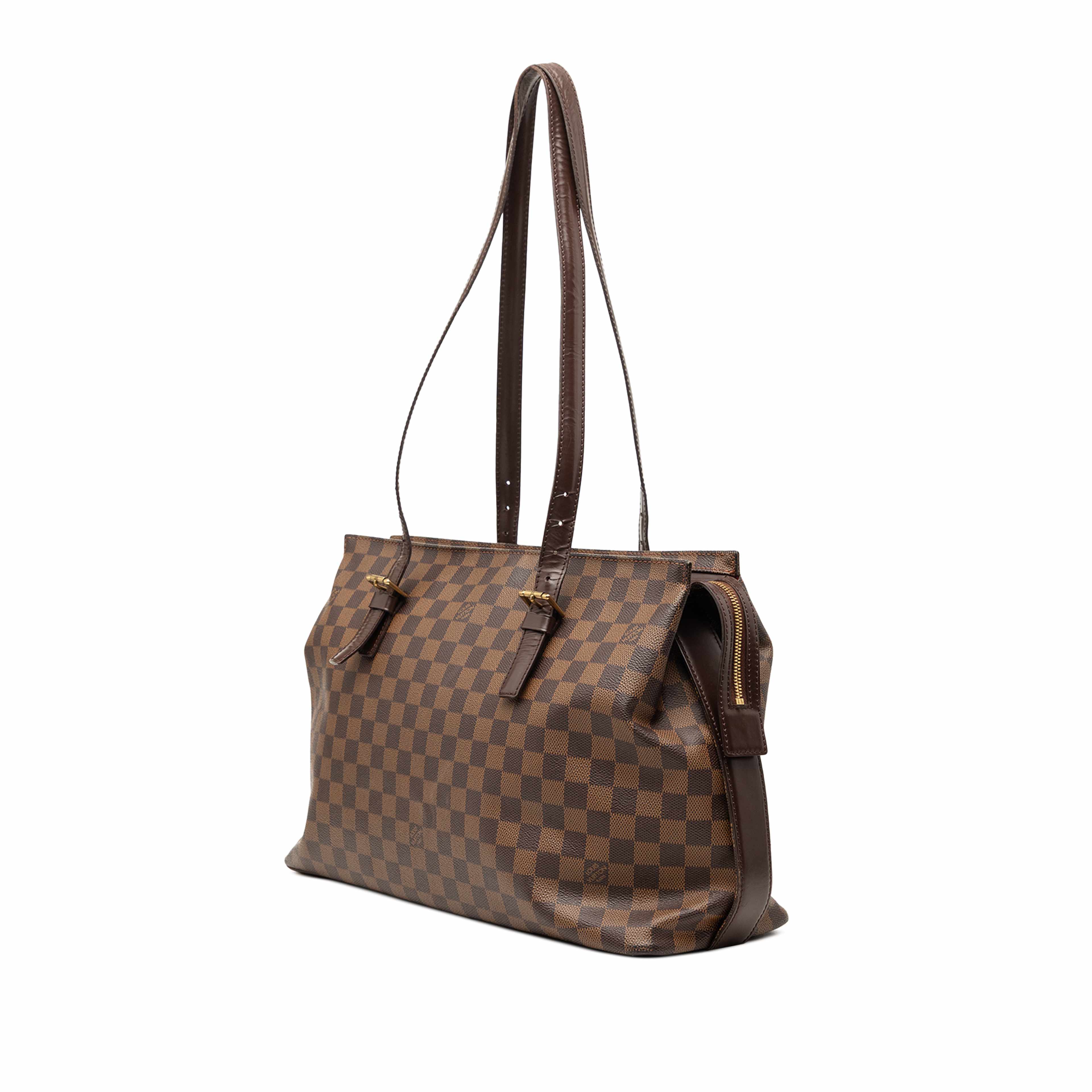 Louis Vuitton Damier Ebene Chelsea, från Luxclusif, i färgen brun. Klicka för att öppna bilden i stort format