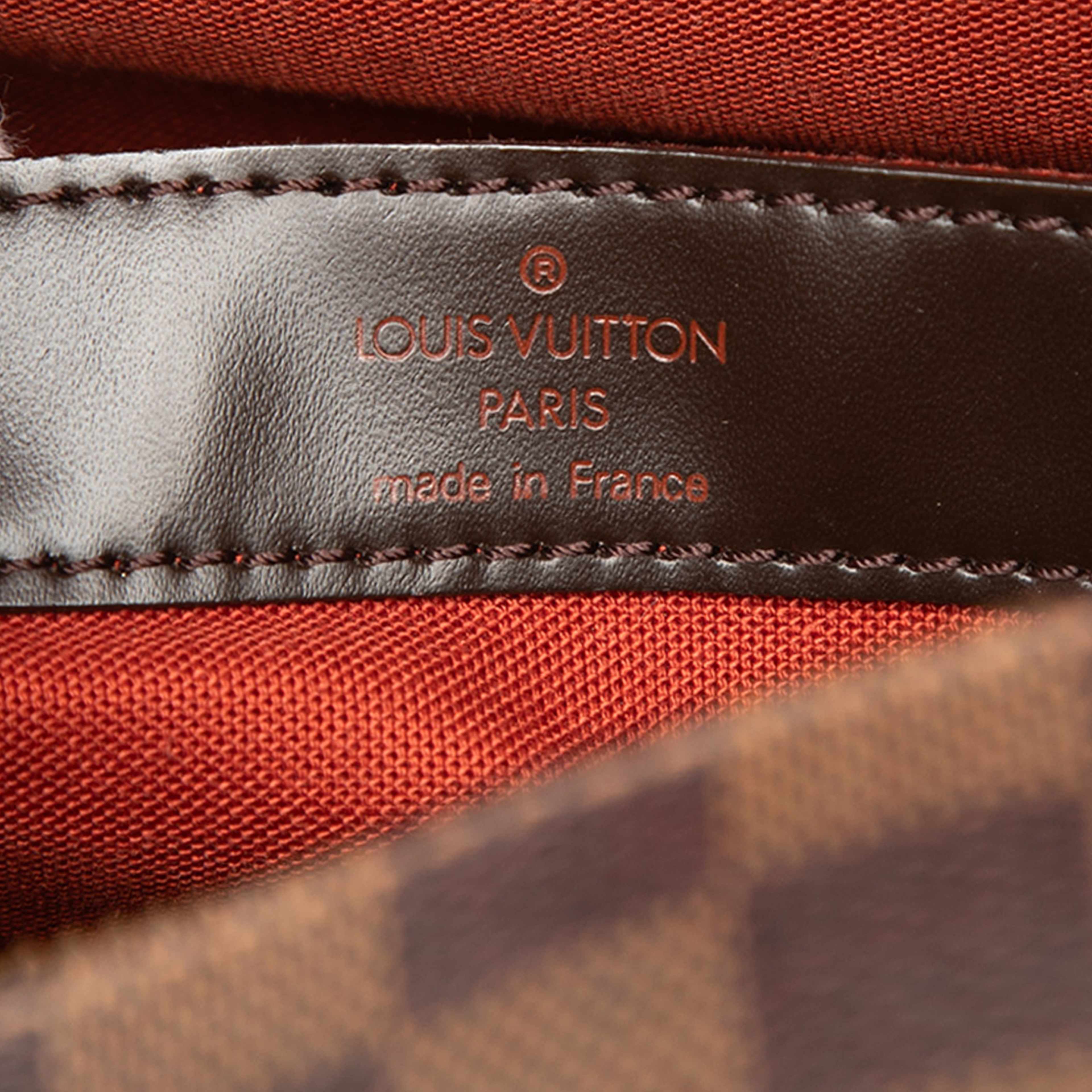 Louis Vuitton Damier Ebene Naviglio, från Luxclusif, i färgen brown. Klicka för att öppna bilden i stort format