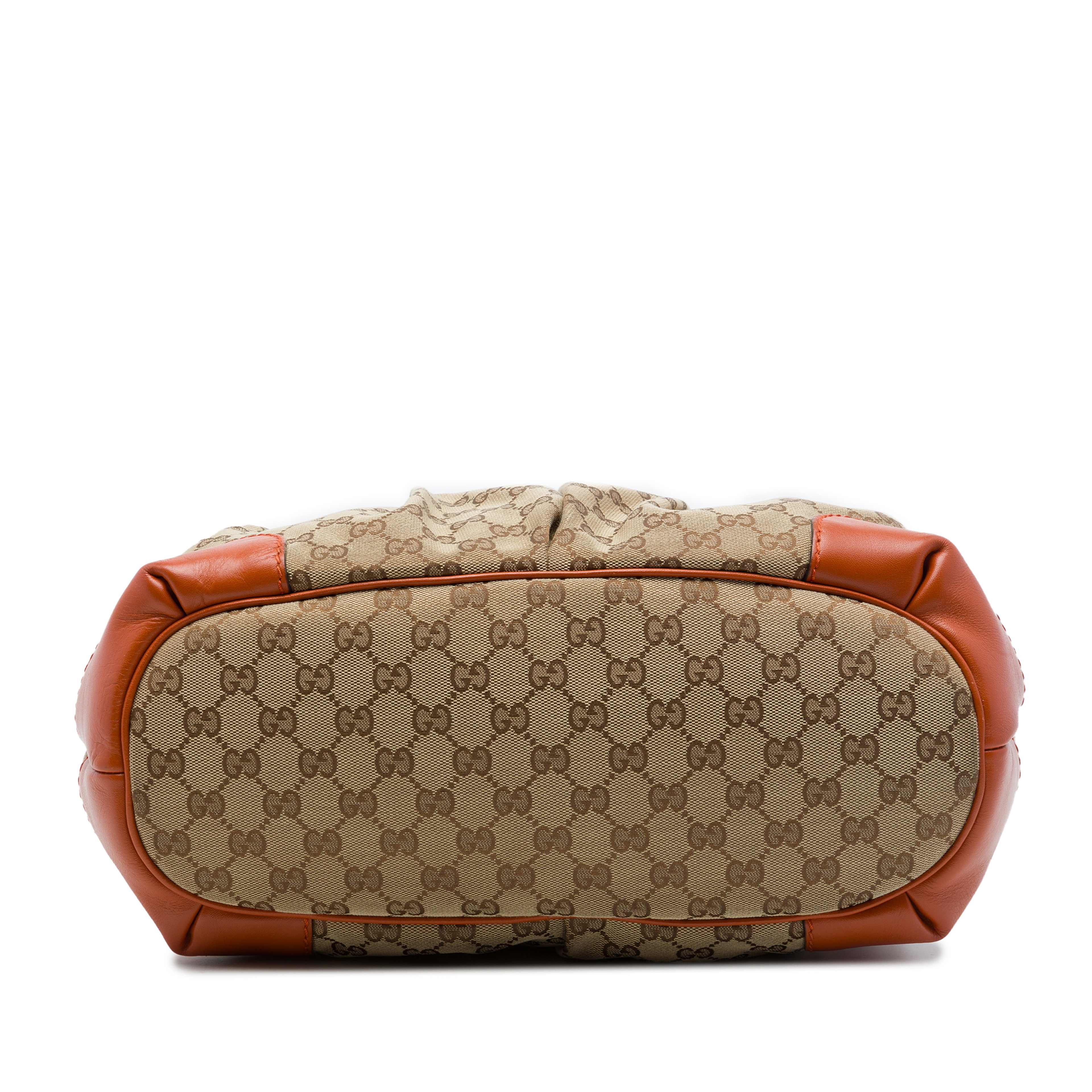 Gucci Gg Canvas Sukey Satchel, från Luxclusif, i färgen orange. Klicka för att öppna bilden i stort format