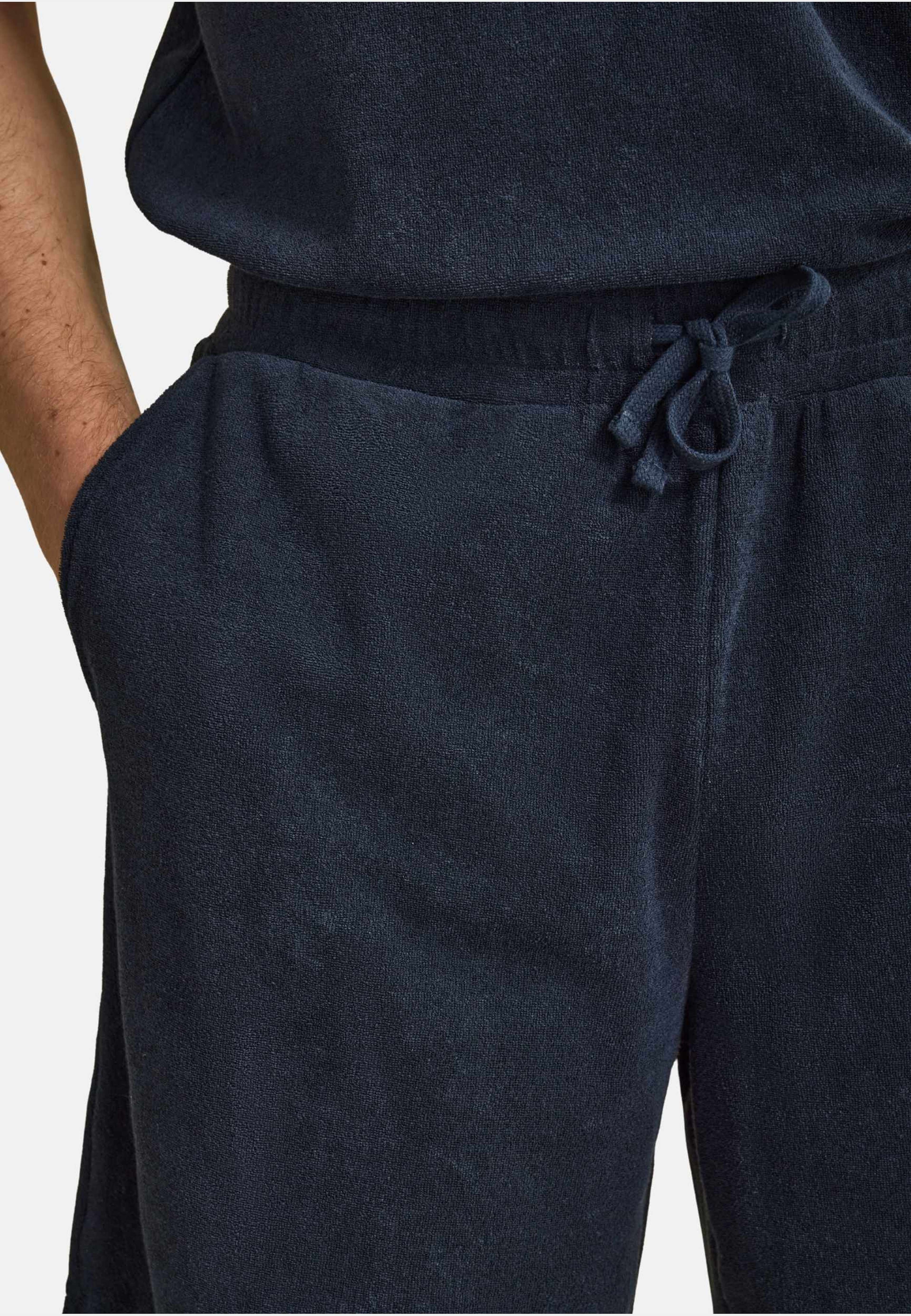 Terry Shorts, från John Henric, i färgen navy blue. Klicka för att öppna bilden i stort format
