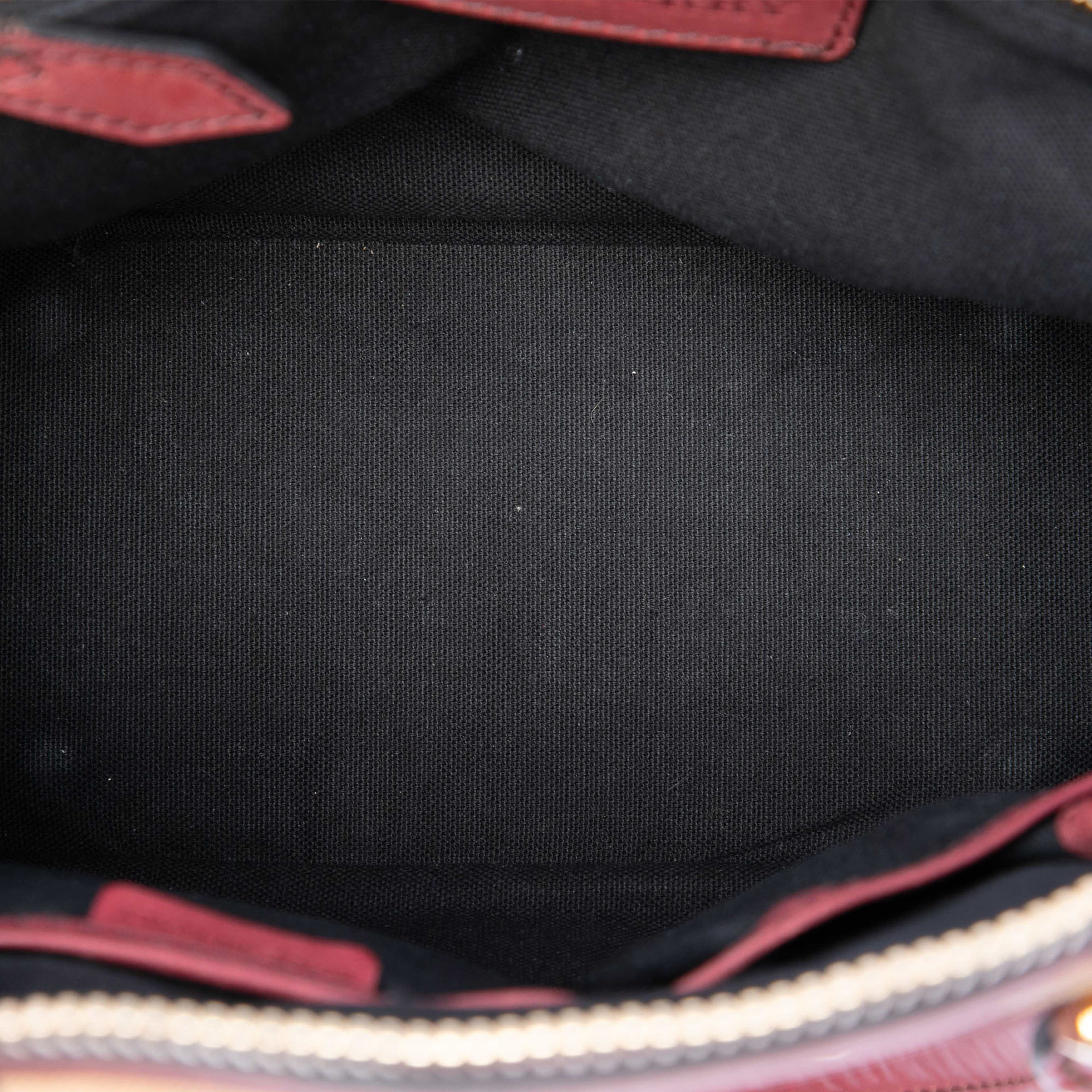 Burberry Small Leather Trimmed House Check Canvas Bridle Orchard Satchel, från Luxclusif, i färgen light brown. Klicka för att öppna bilden i stort format