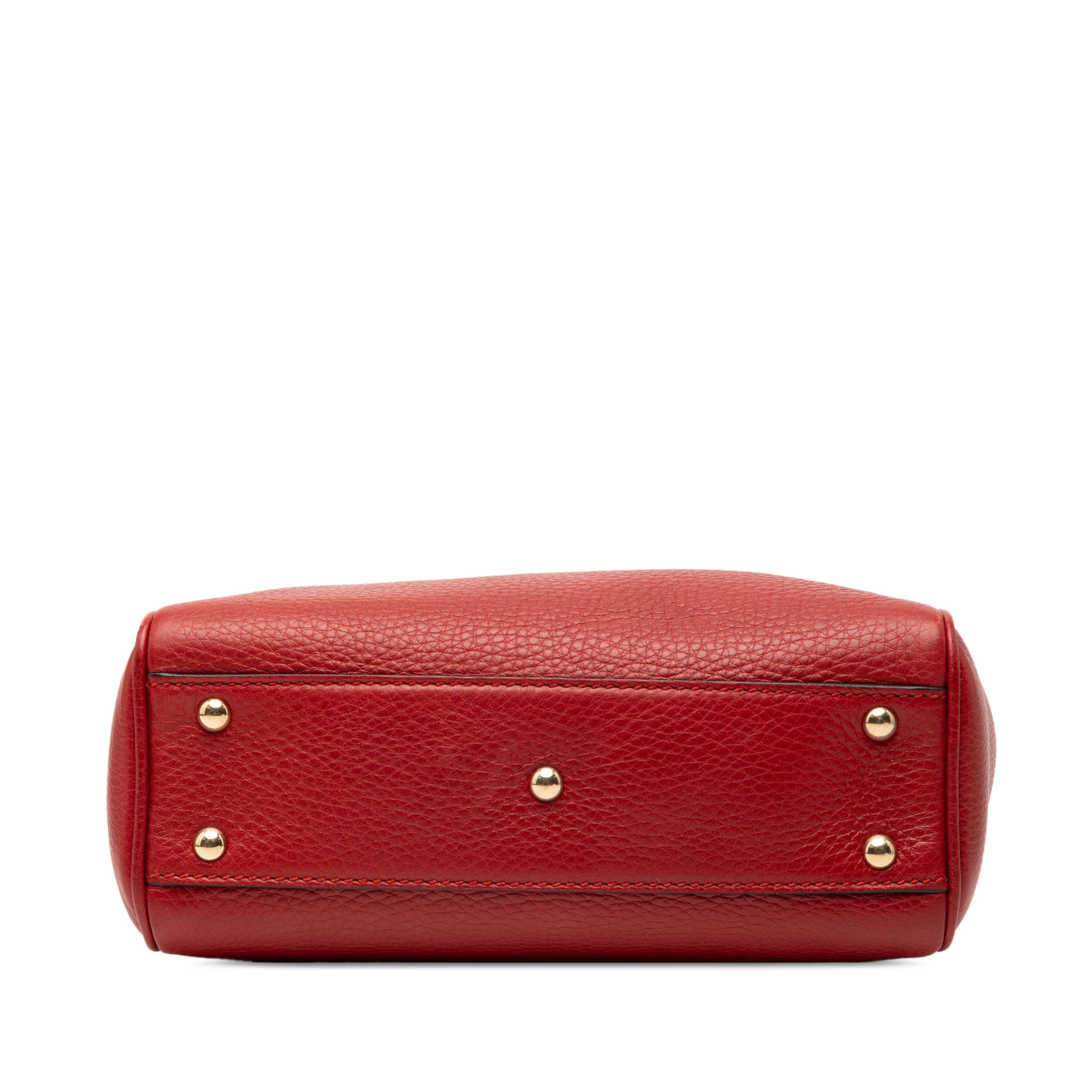 Gucci Mini Calfskin Bamboo Shopper Satchel, från Luxclusif, i färgen red. Klicka för att öppna bilden i stort format