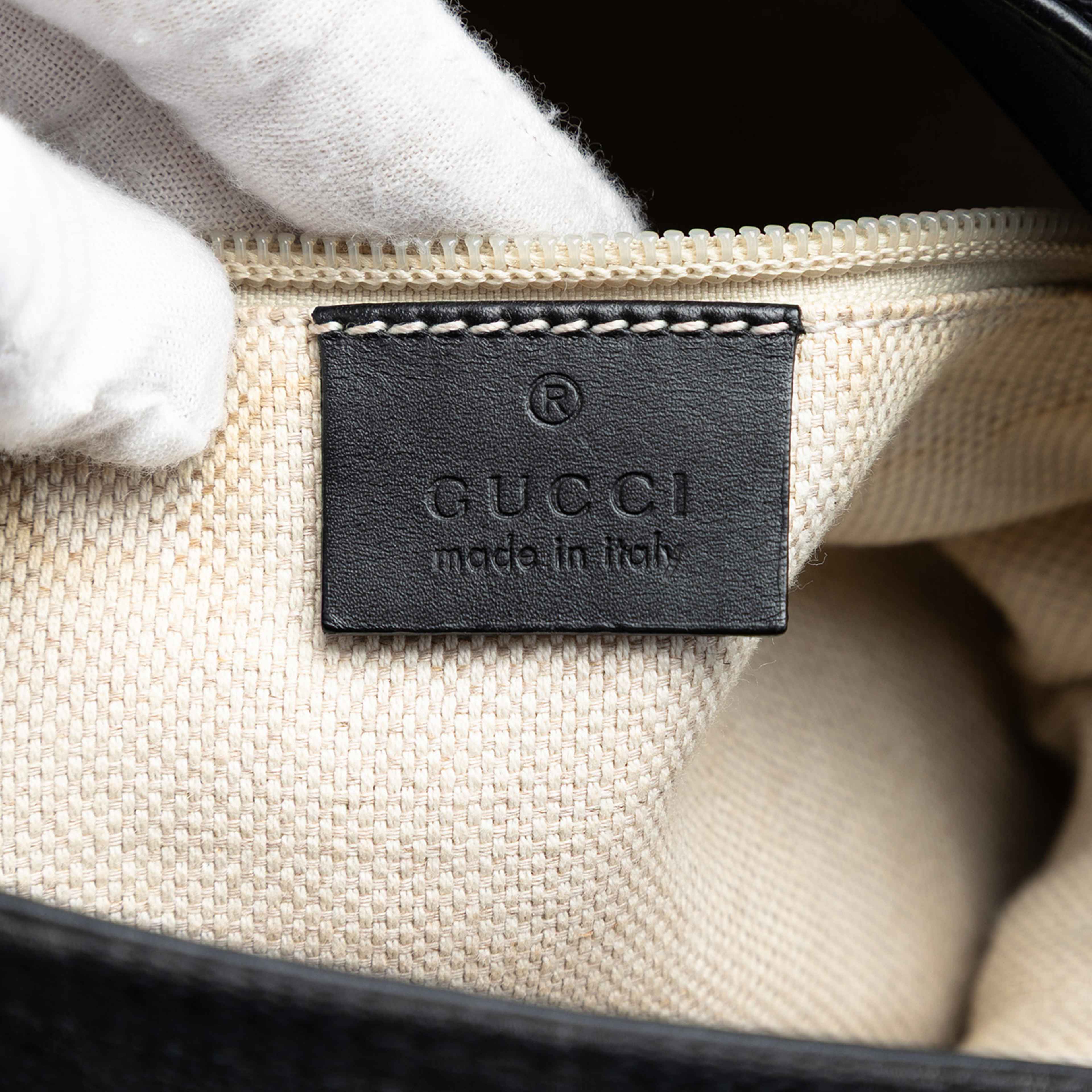 Gucci Gg Canvas Web Crossbody, från Luxclusif, i färgen black. Klicka för att öppna bilden i stort format