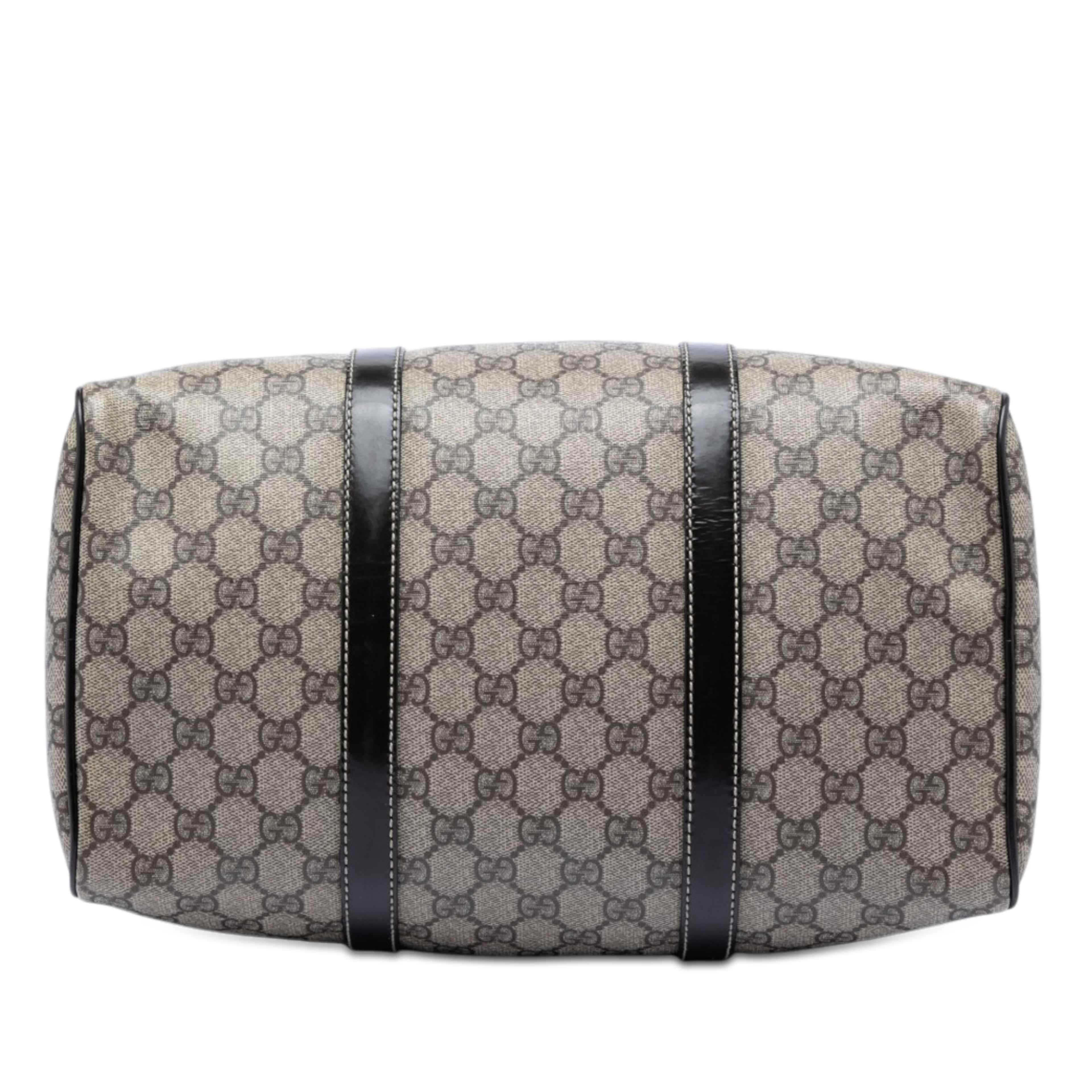 Gucci Medium Gg Supreme Joy Boston Bag, från Luxclusif, i färgen beige. Klicka för att öppna bilden i stort format