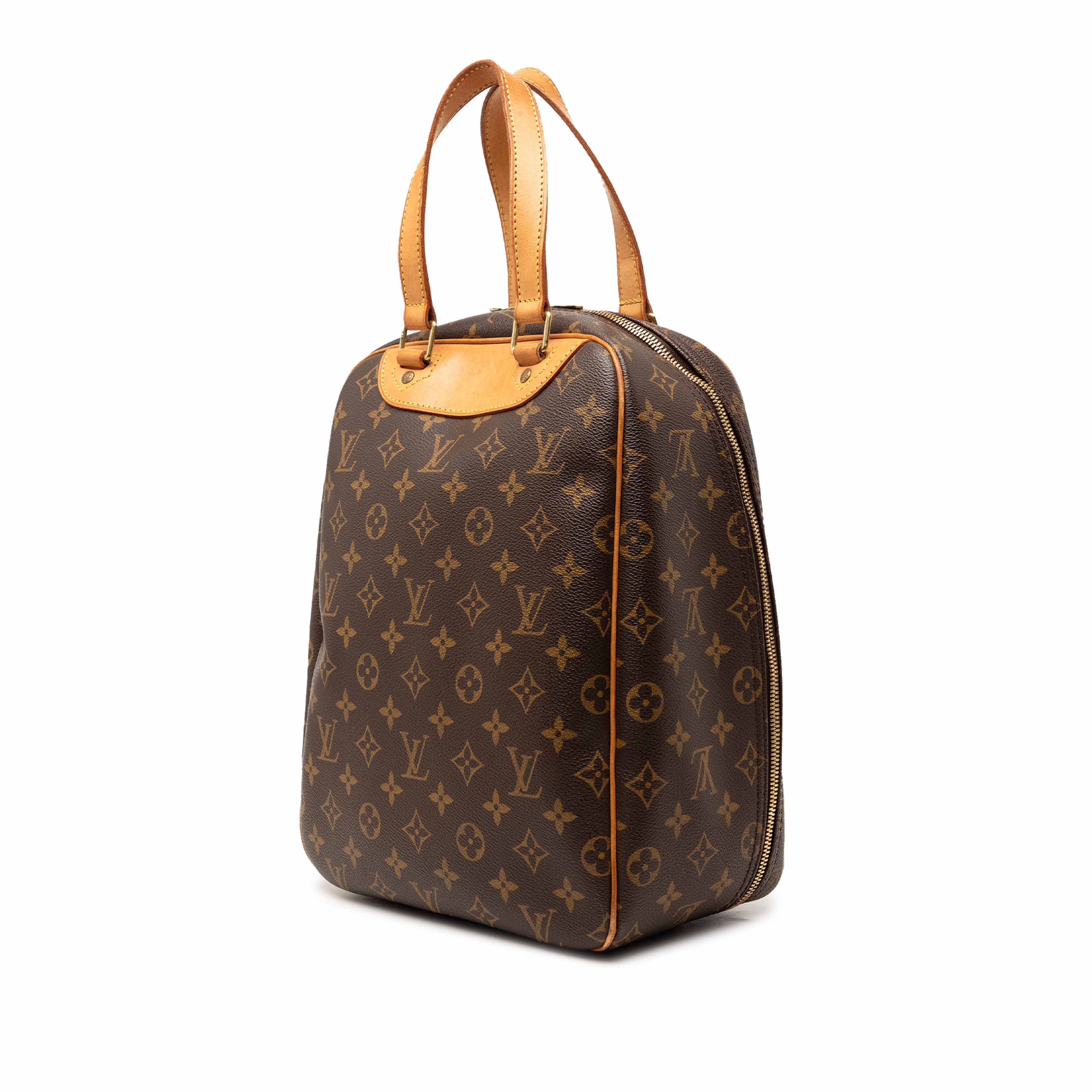 Louis Vuitton Monogram Excursion, från Luxclusif, i färgen brun. Klicka för att öppna bilden i stort format
