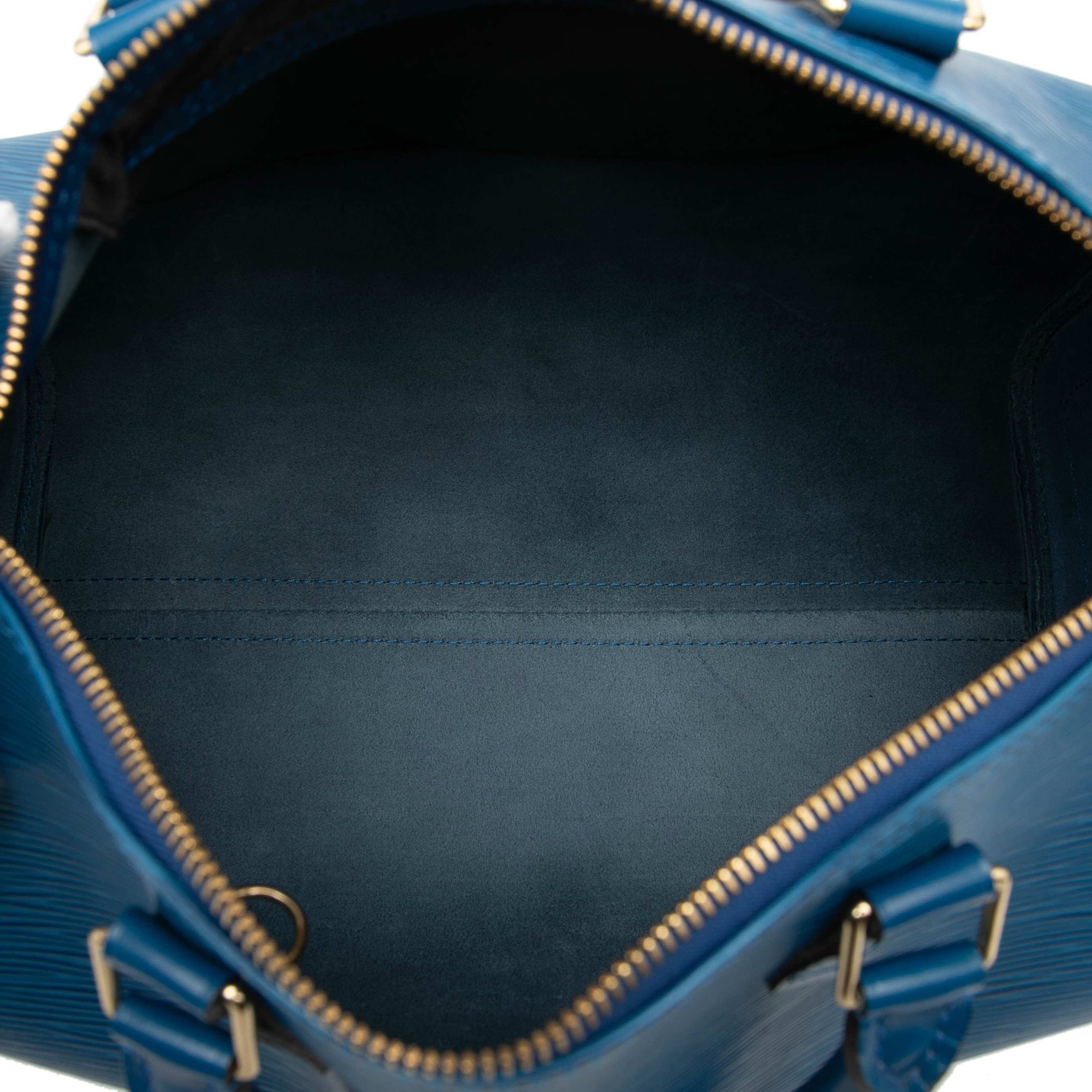 Louis Vuitton Epi Speedy 30, från Luxclusif, i färgen blue. Klicka för att öppna bilden i stort format