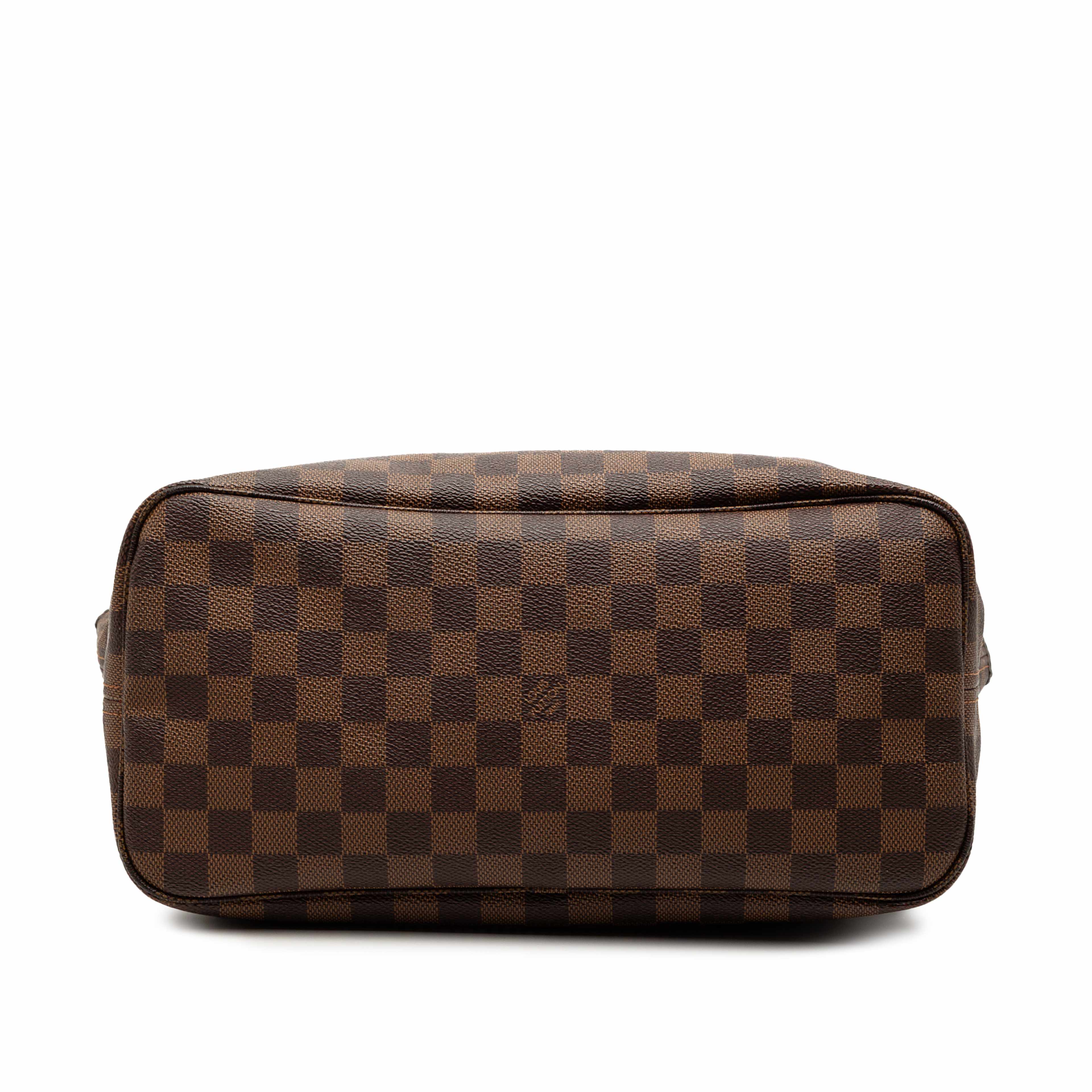 Louis Vuitton Damier Ebene Neverfull Mm, från Luxclusif, i färgen brun. Klicka för att öppna bilden i stort format
