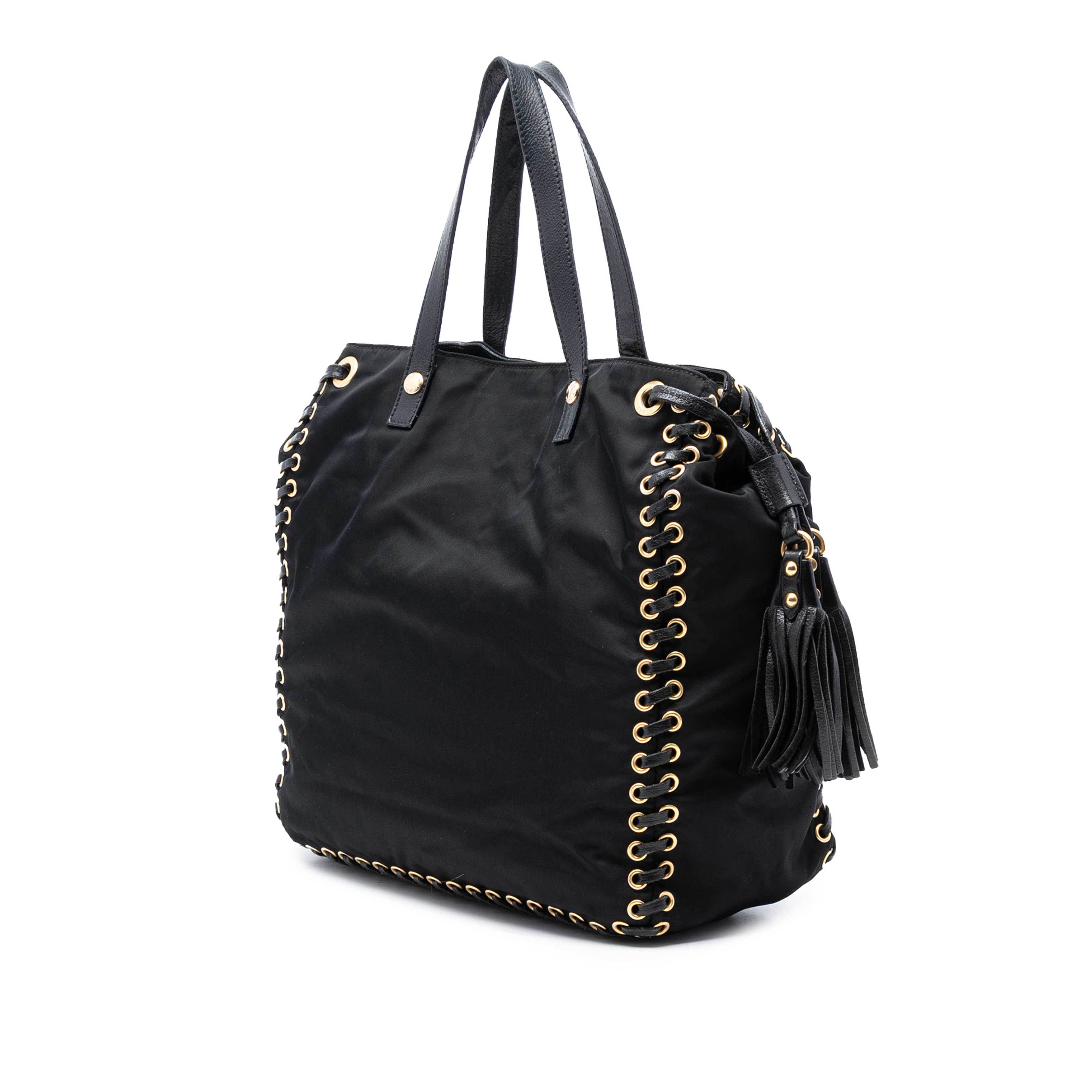 Prada Tessuto Whipstitched Logo Oro Tassel Satchel, från Luxclusif, i färgen svart. Klicka för att öppna bilden i stort format
