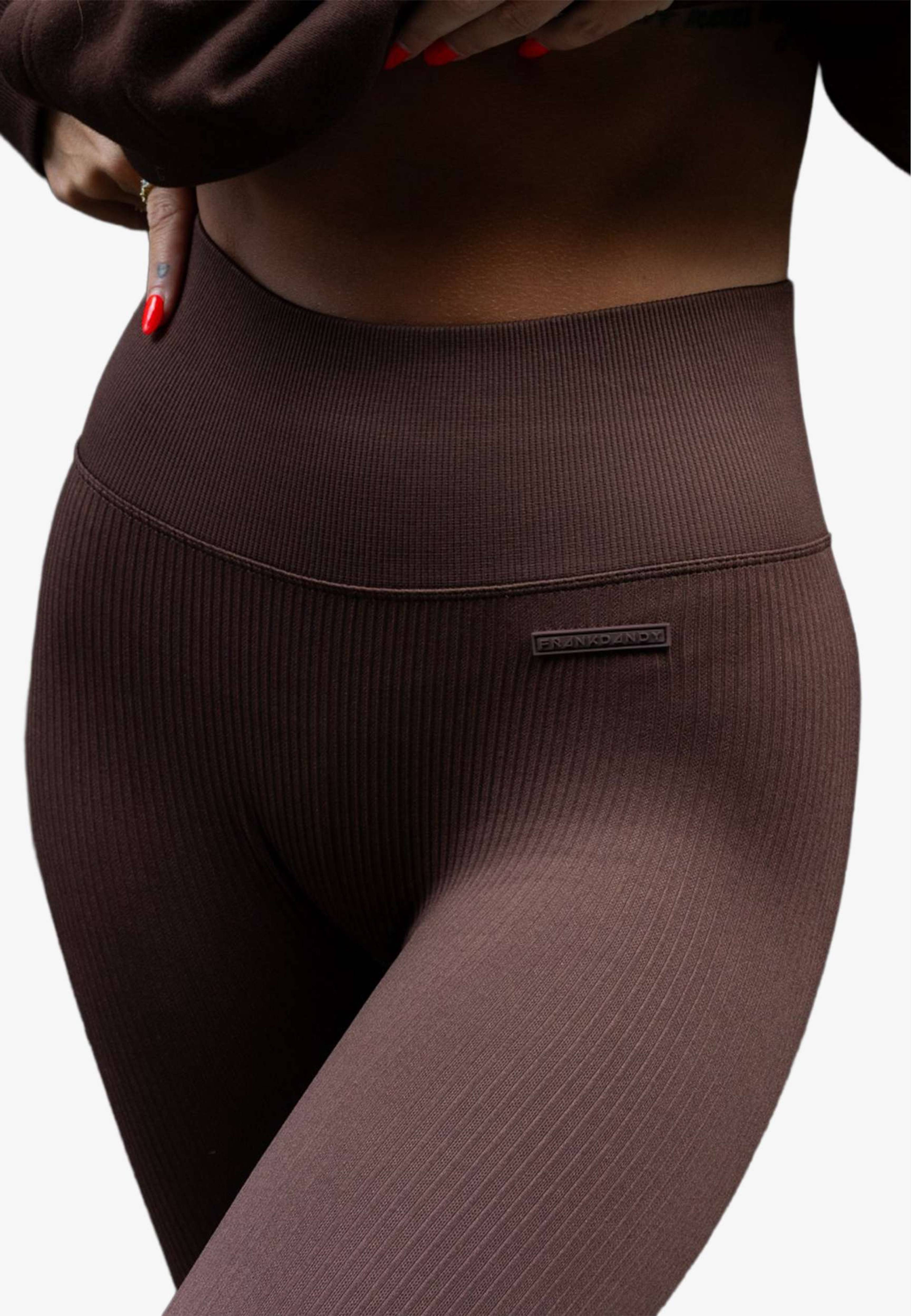 Women's Ribbed Tights, från Frank Dandy, i färgen dark chocolate. Klicka för att öppna bilden i stort format