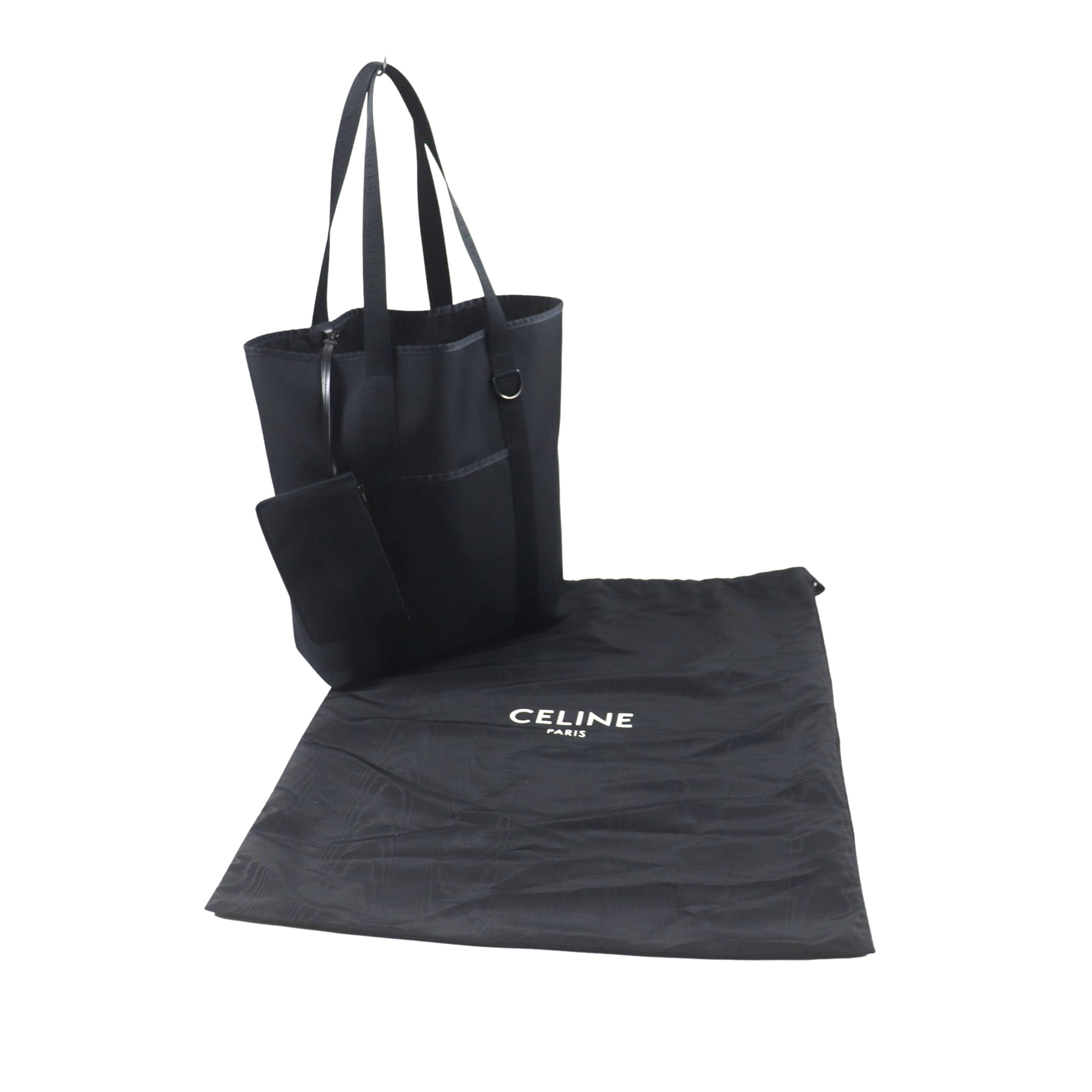 Celine Nylon Trekking Vertical Cabas Tote, från Luxclusif, i färgen svart. Klicka för att öppna bilden i stort format