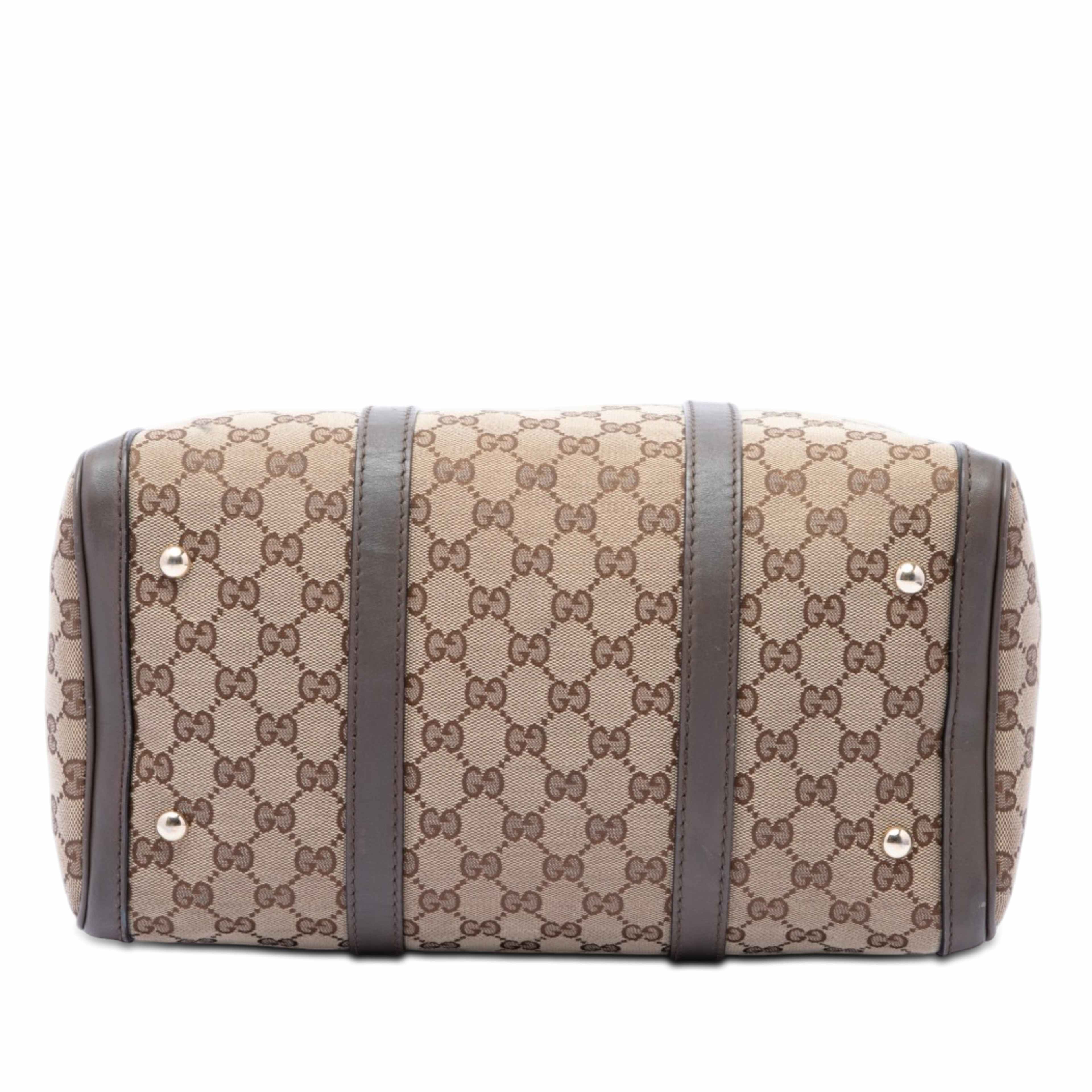 Gucci Medium Gg Canvas Joy Boston Bag, från Luxclusif, i färgen beige. Klicka för att öppna bilden i stort format