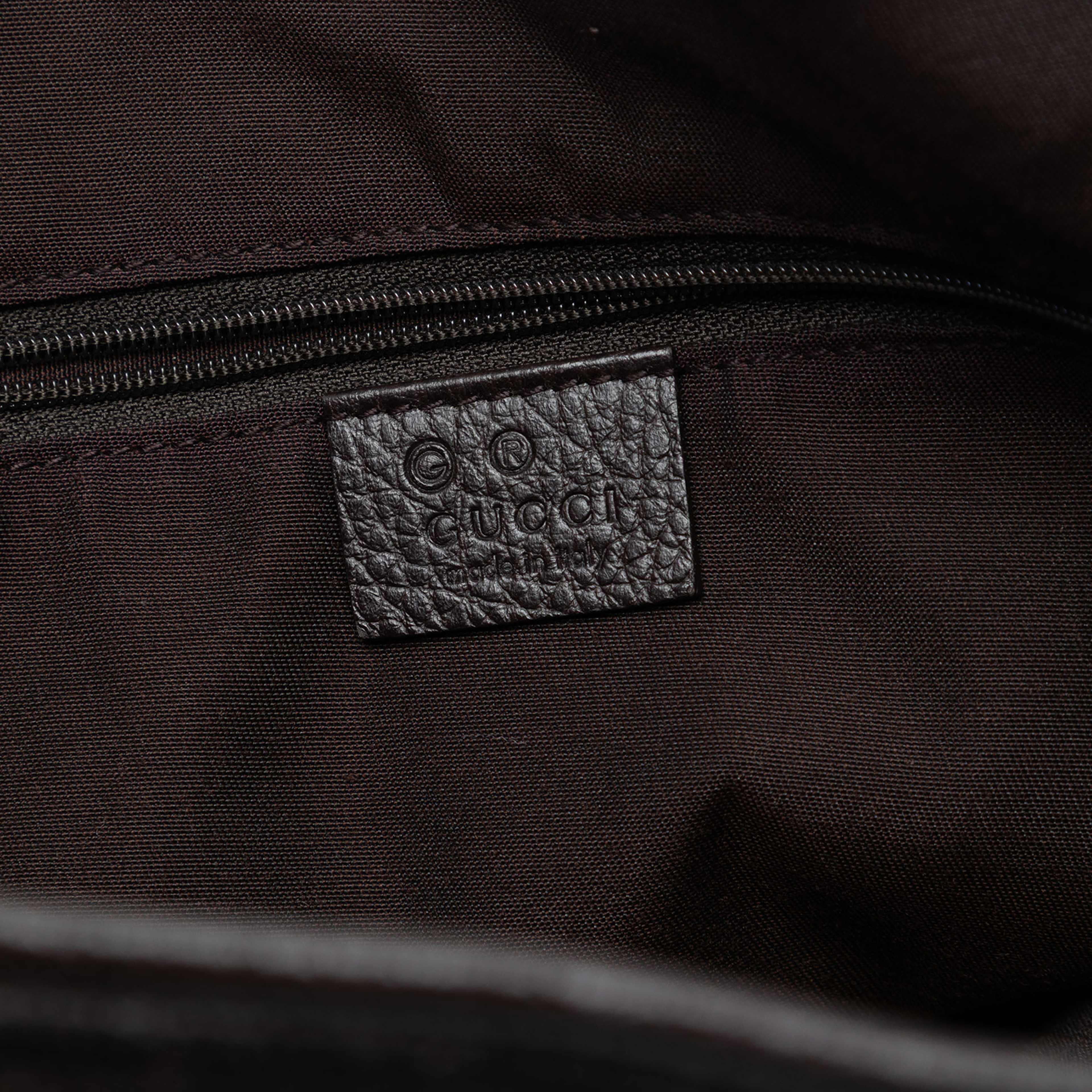 Gucci Gg Denim Abbey D Ring Tote, från Luxclusif, i färgen dark brown. Klicka för att öppna bilden i stort format